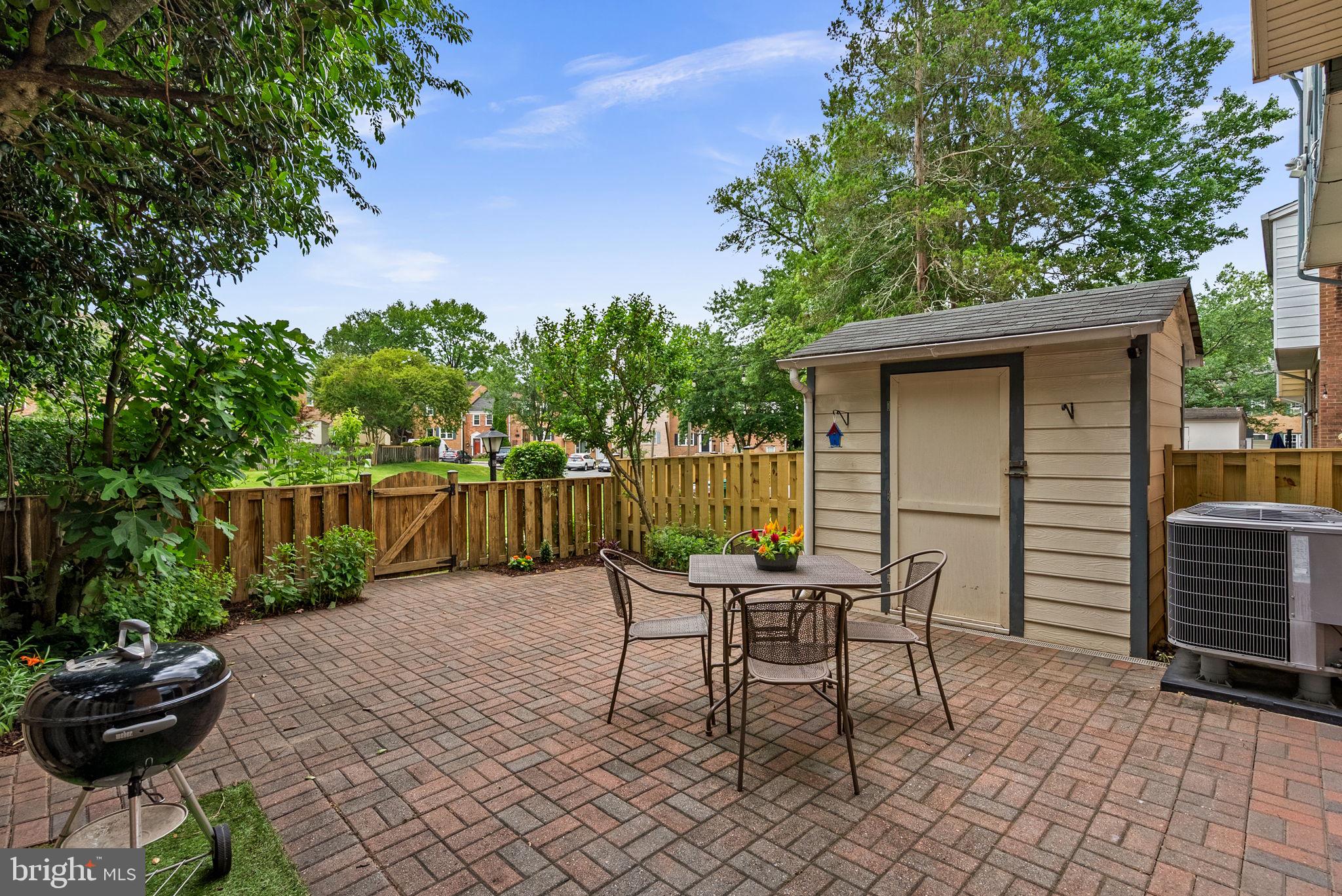 SHADY GROVE VILLAGE - Residential