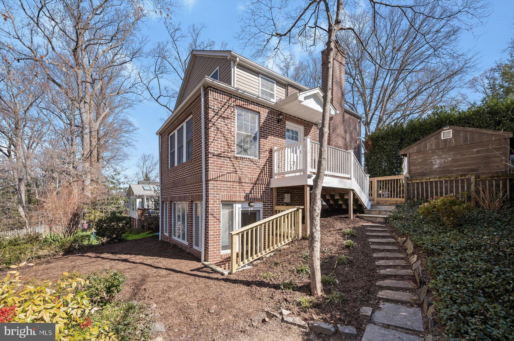 WOODACRES - Residential
