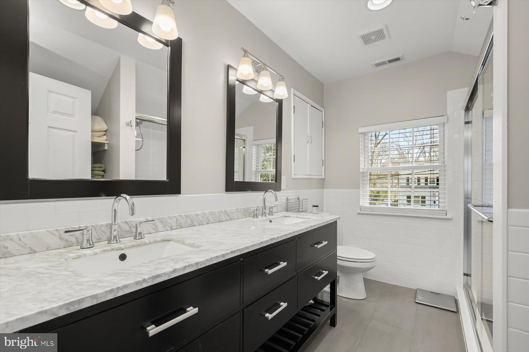 WOODACRES - Residential