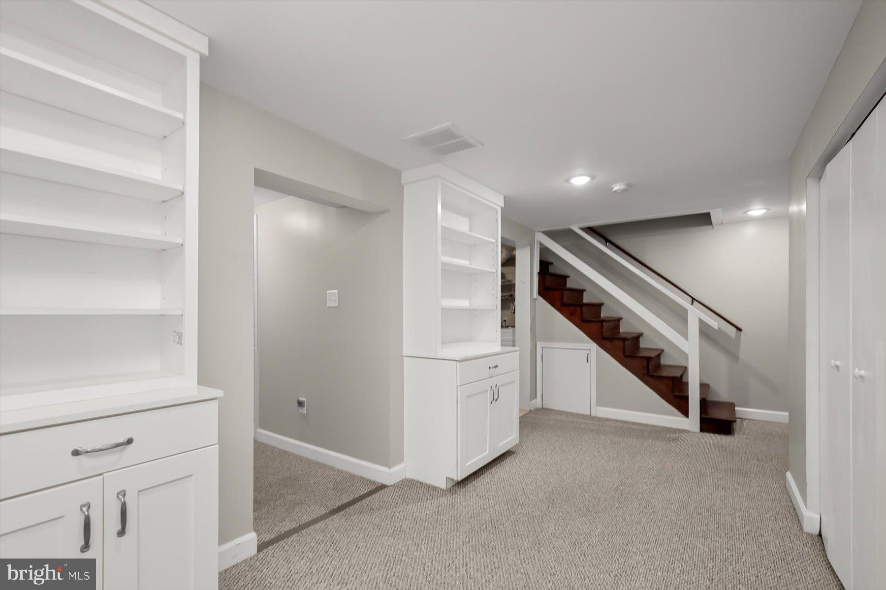 WOODACRES - Residential