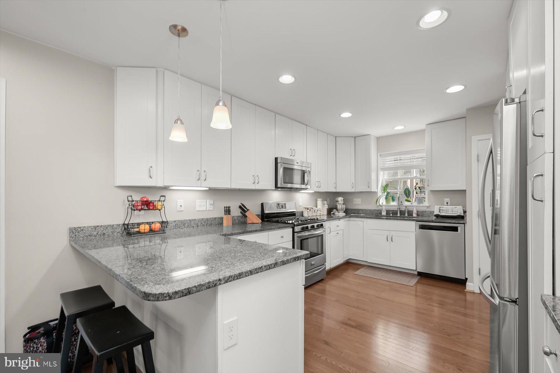 WOODACRES - Residential