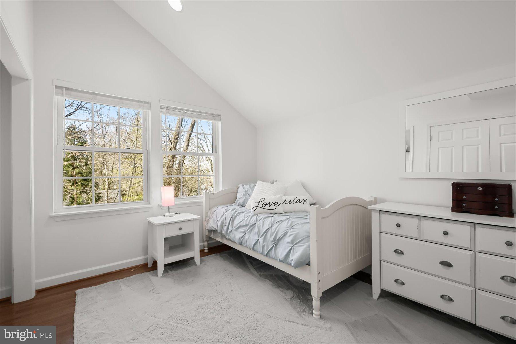 WOODACRES - Residential