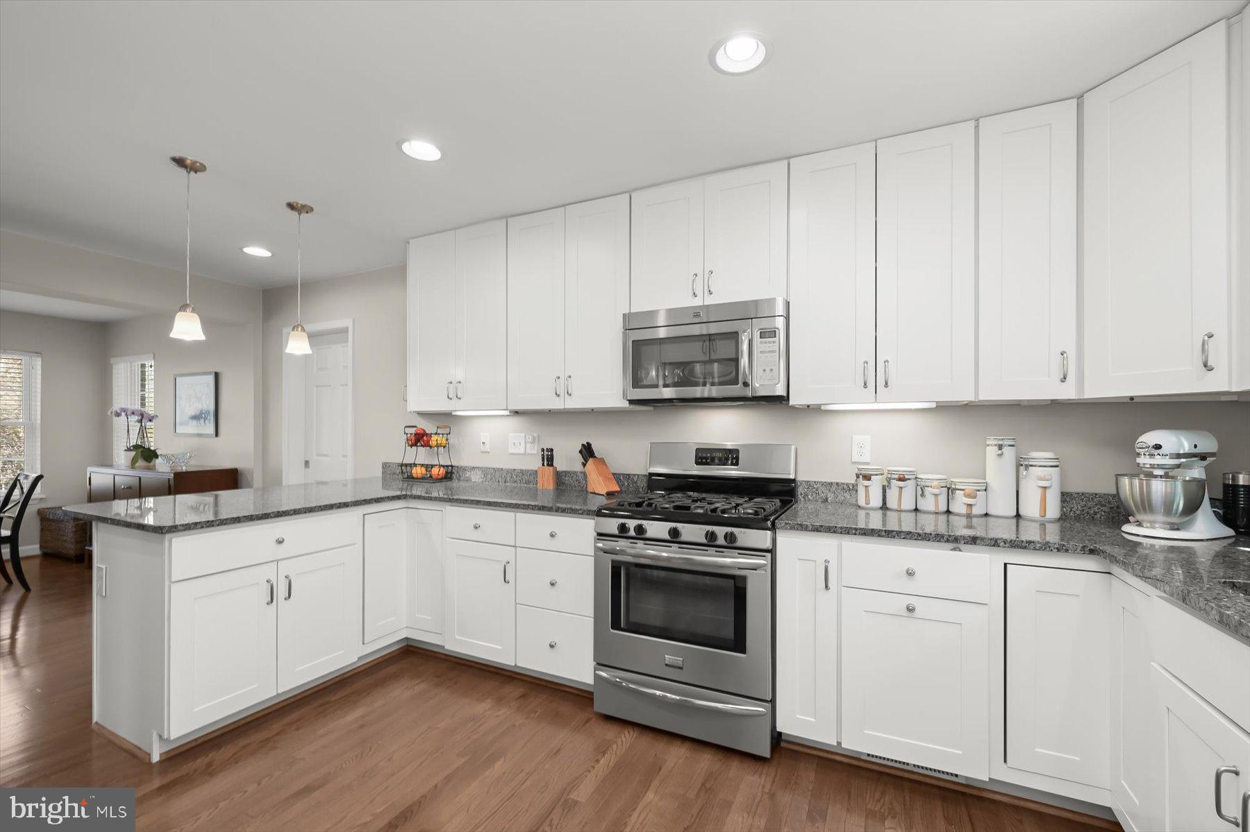 WOODACRES - Residential
