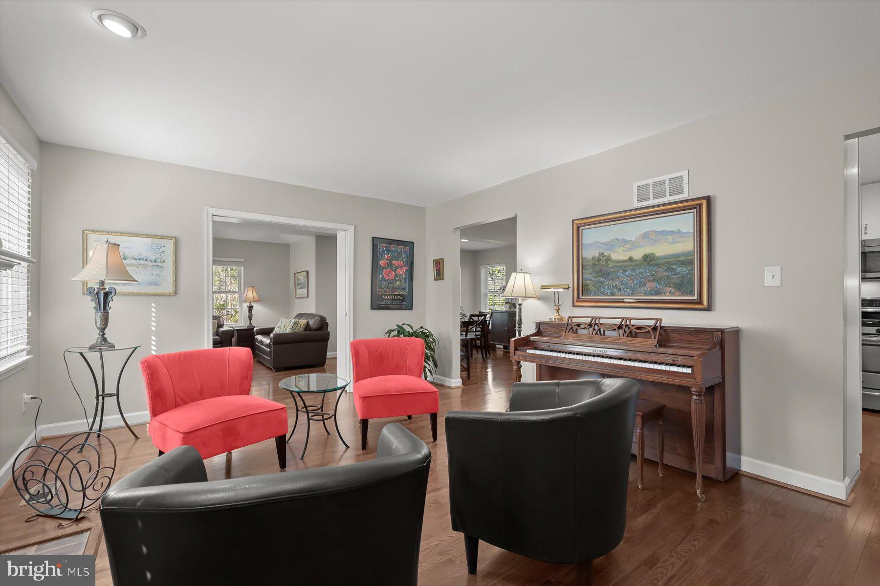 WOODACRES - Residential
