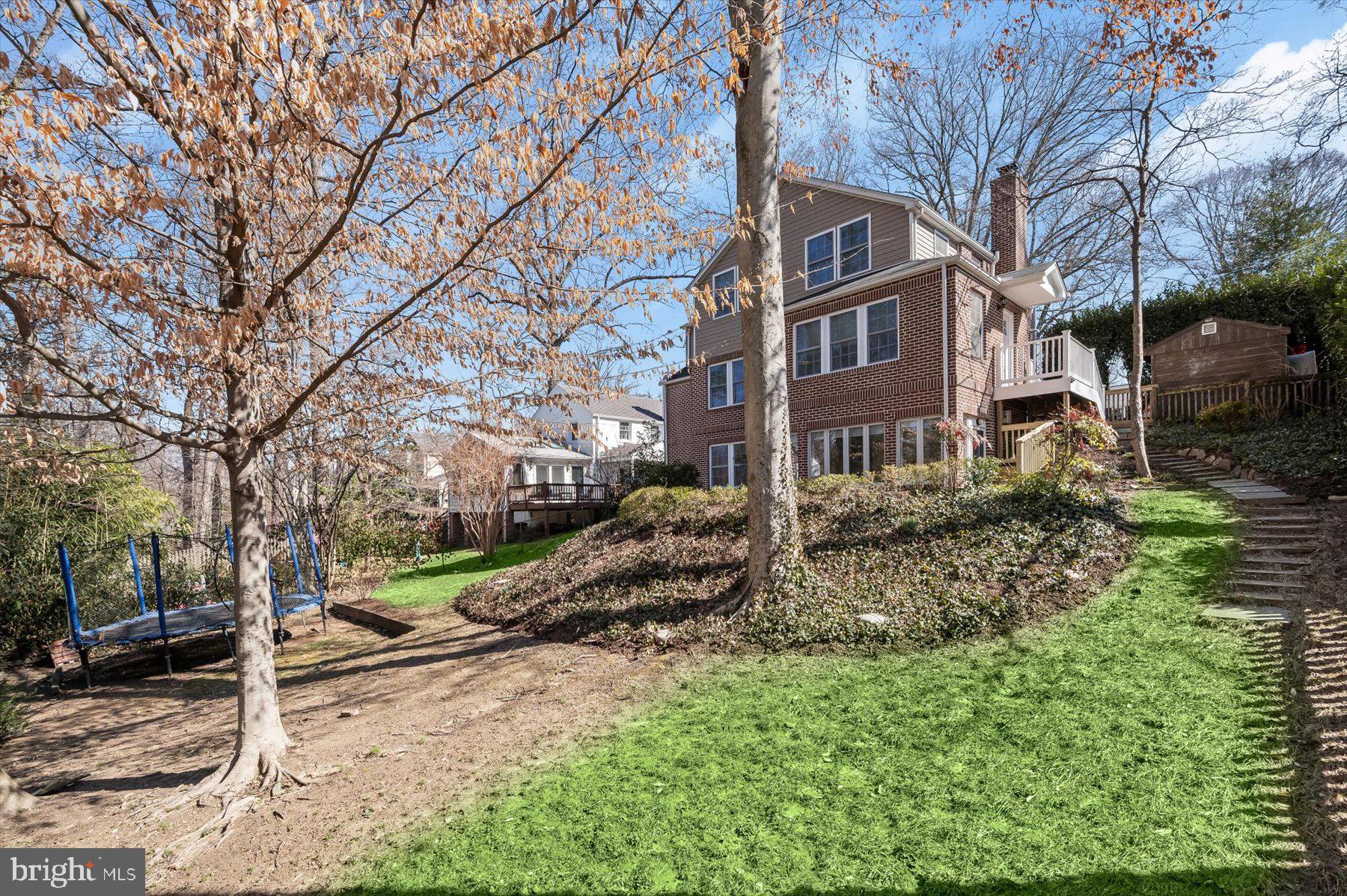 WOODACRES - Residential