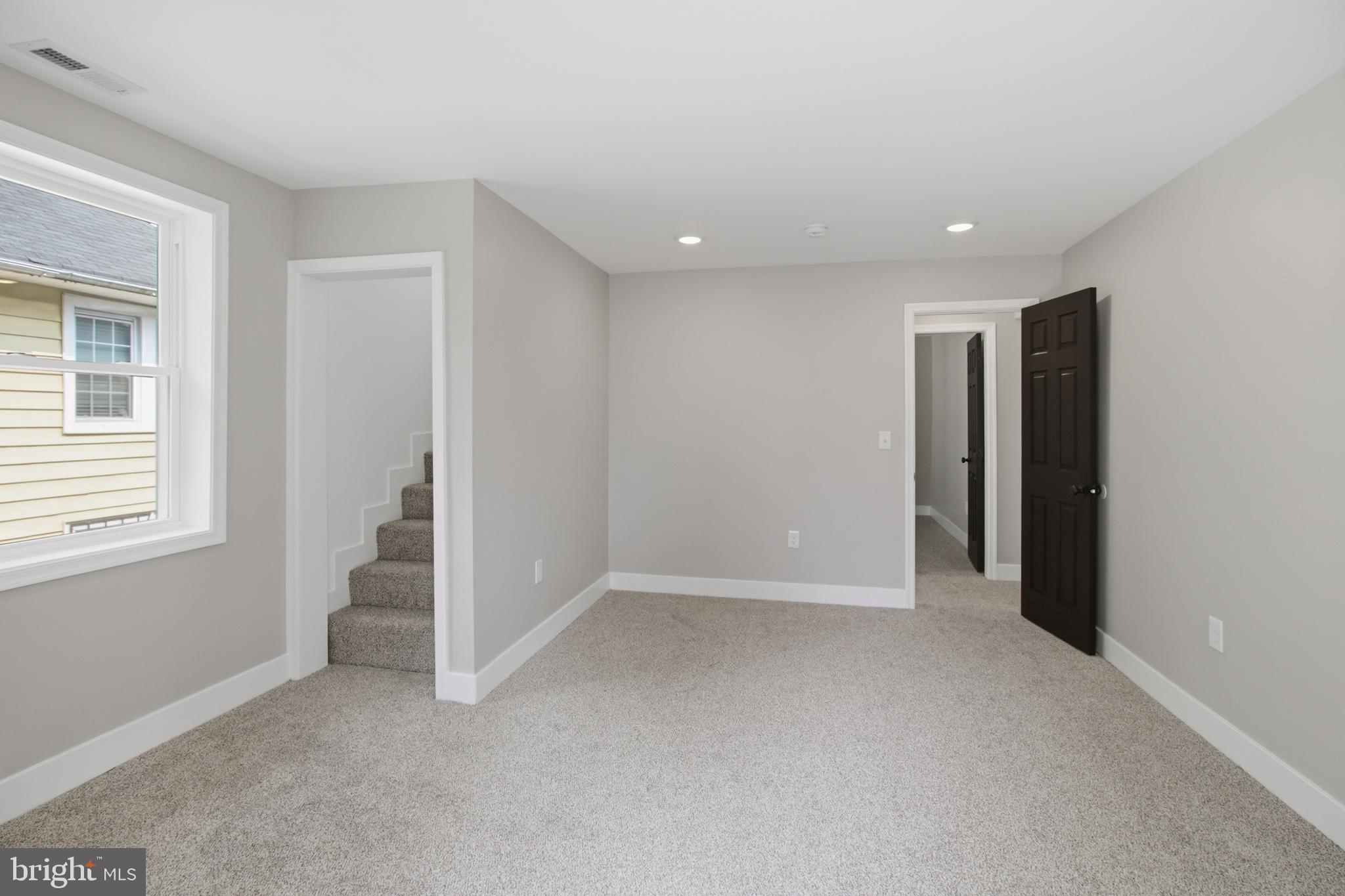 WINDSOR HILLS - Residential