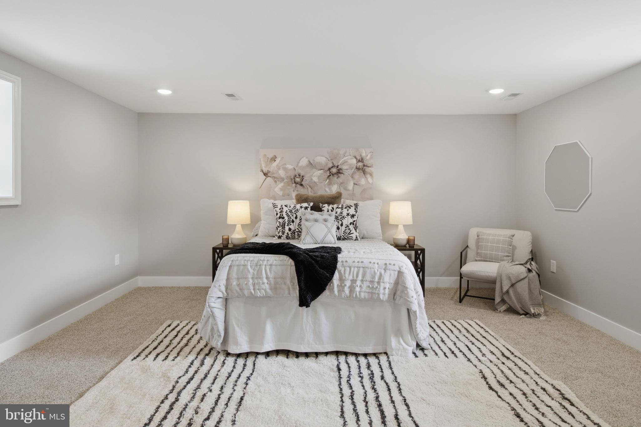 WINDSOR HILLS - Residential