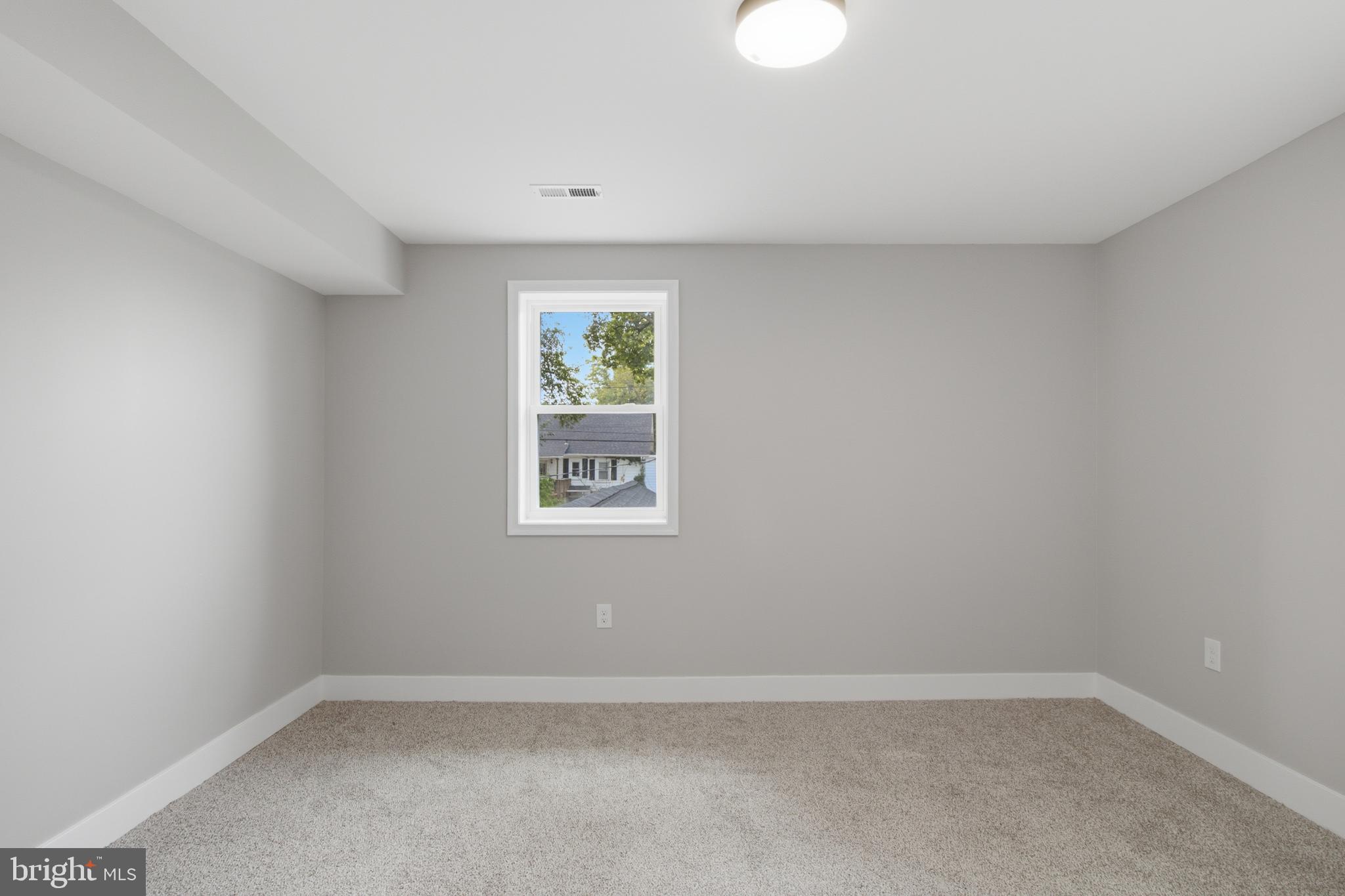WINDSOR HILLS - Residential