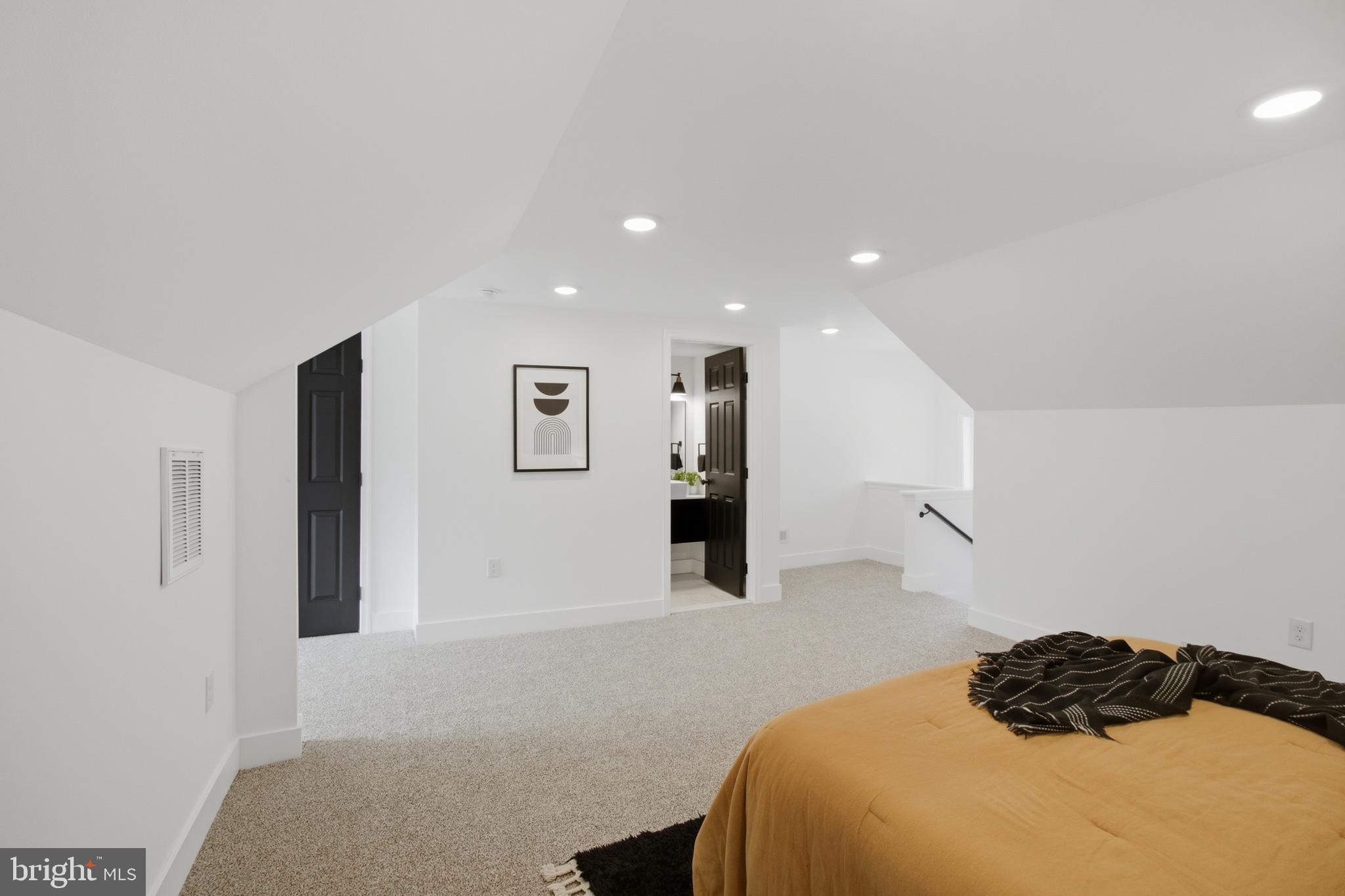 WINDSOR HILLS - Residential