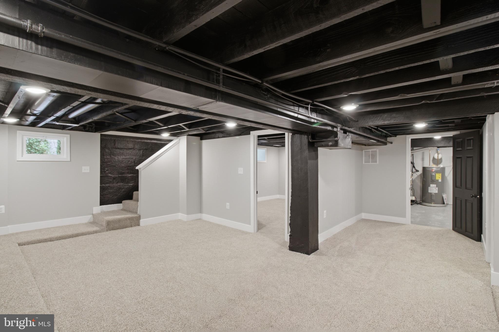 WINDSOR HILLS - Residential