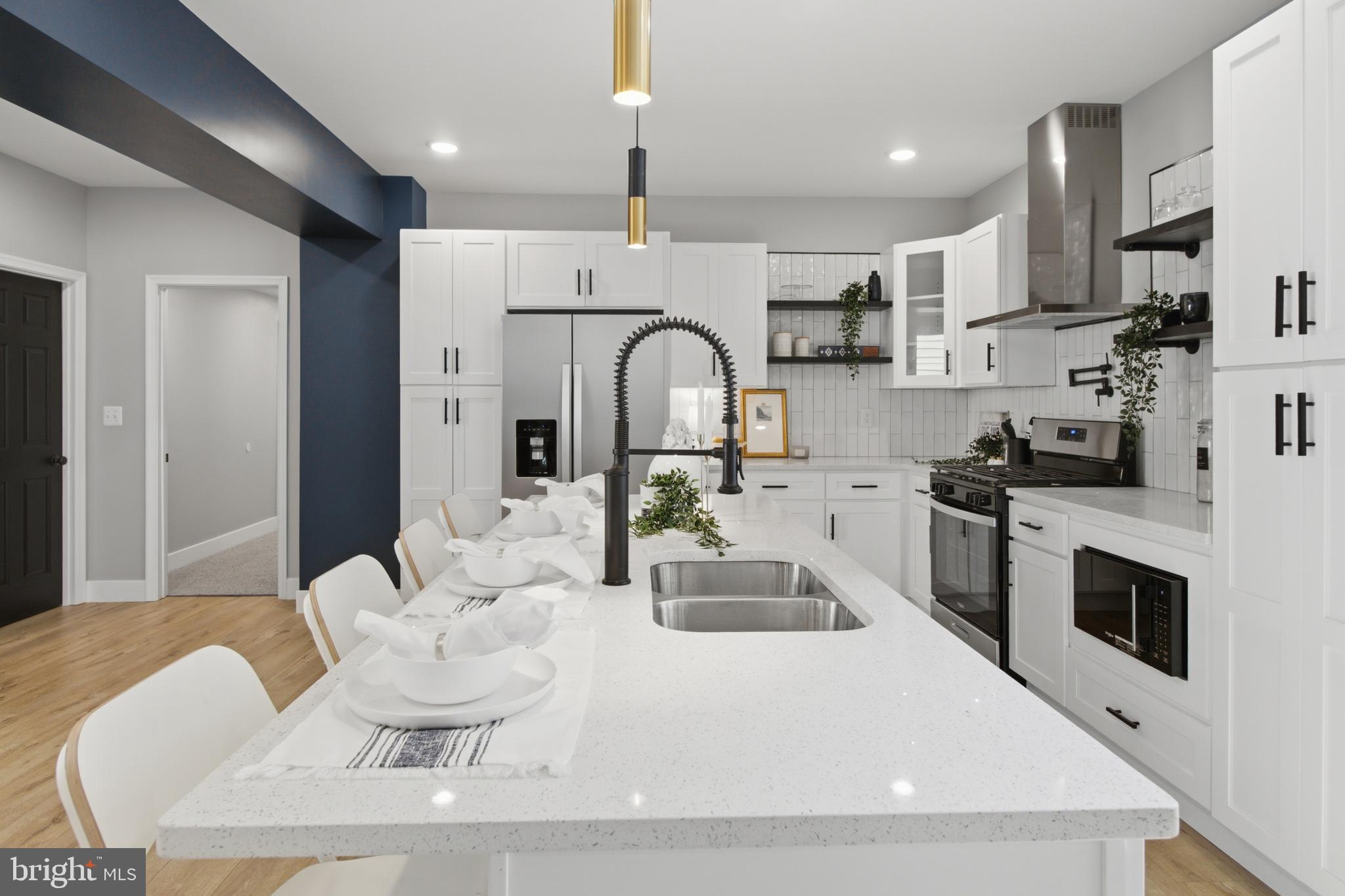 WINDSOR HILLS - Residential