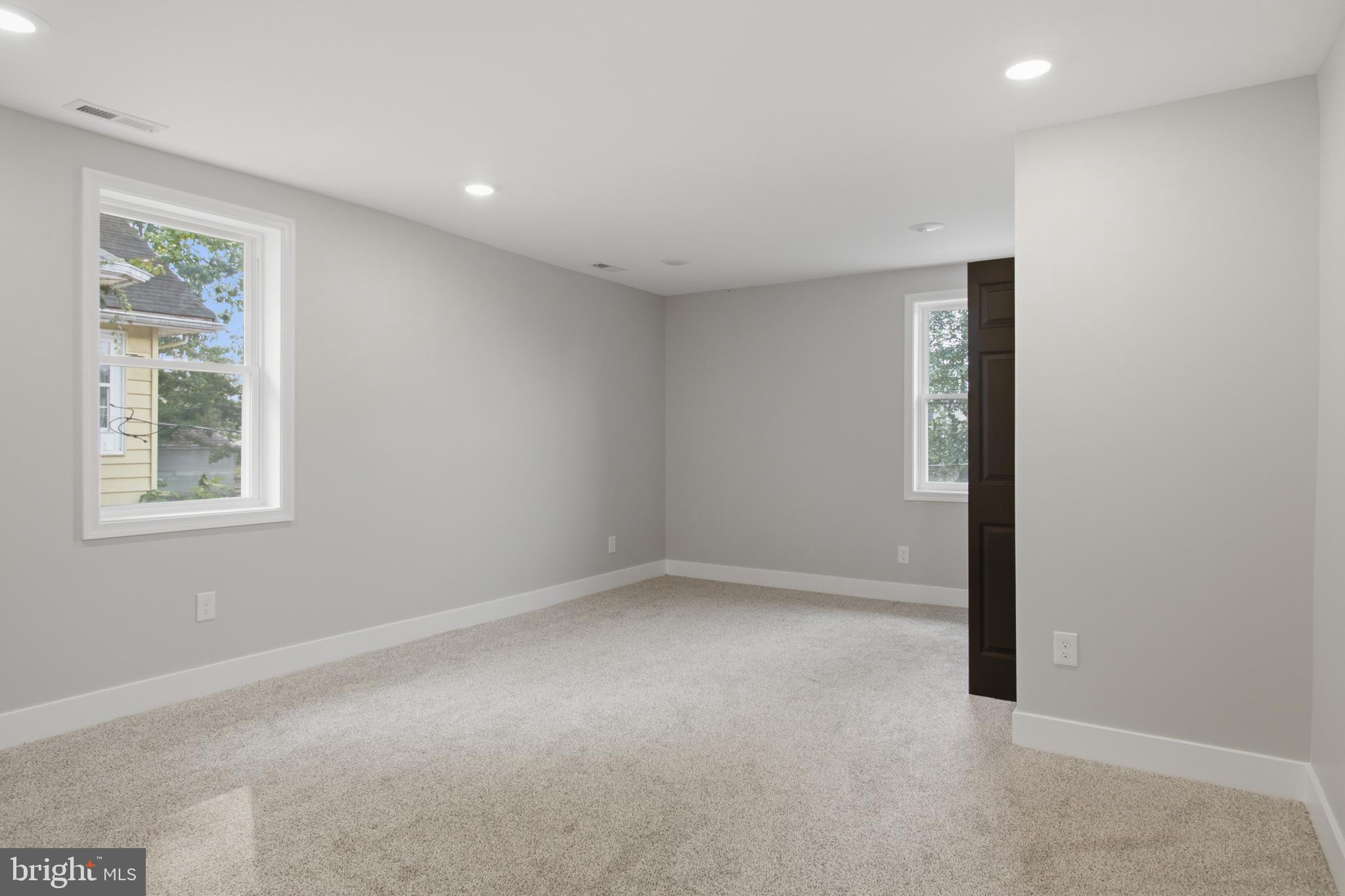 WINDSOR HILLS - Residential