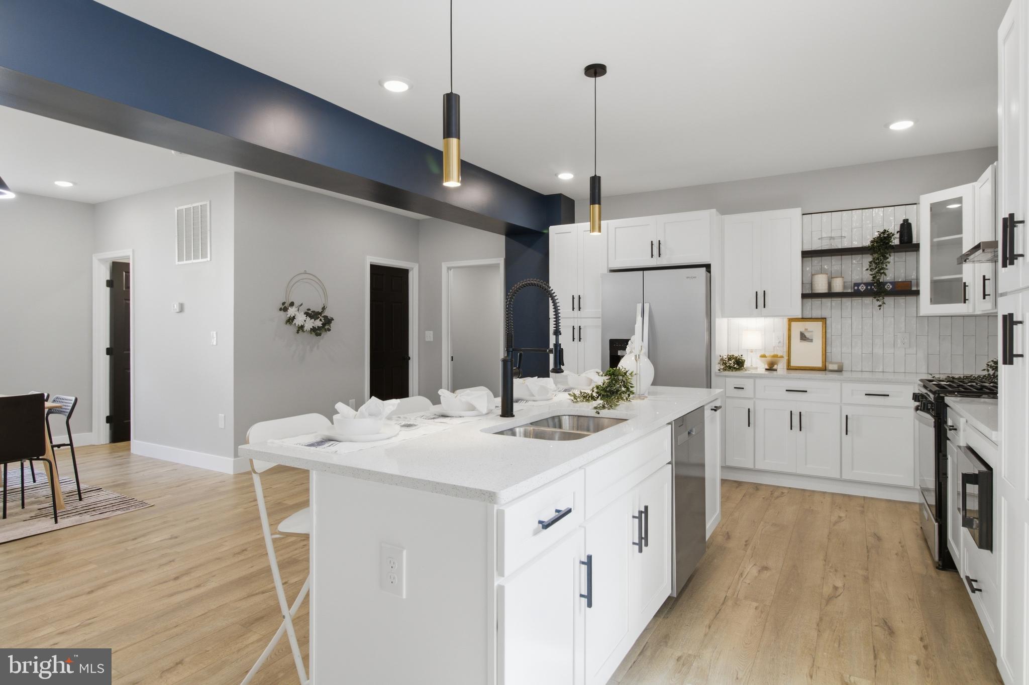 WINDSOR HILLS - Residential