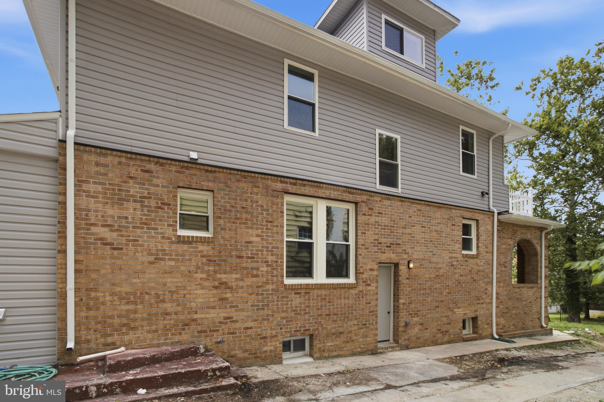 WINDSOR HILLS - Residential