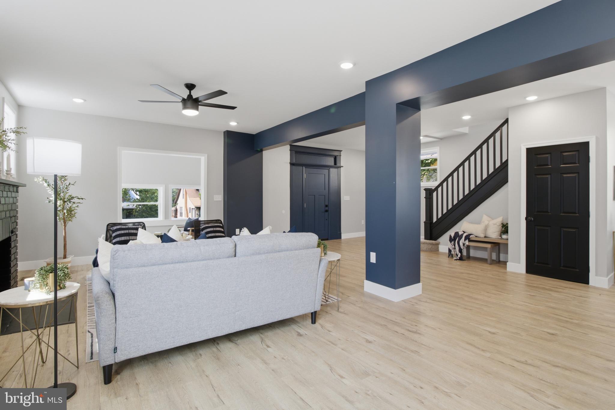 WINDSOR HILLS - Residential