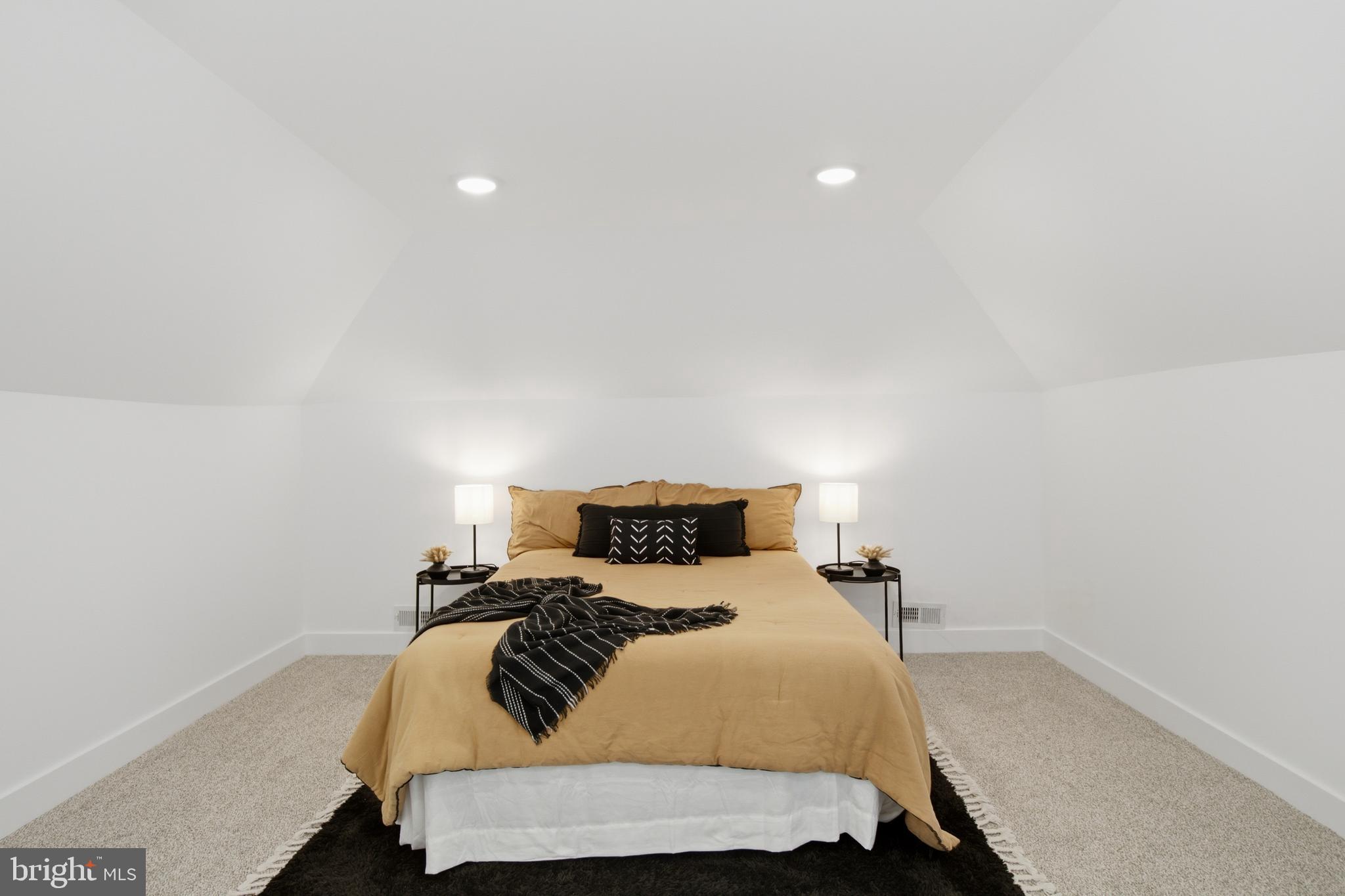 WINDSOR HILLS - Residential