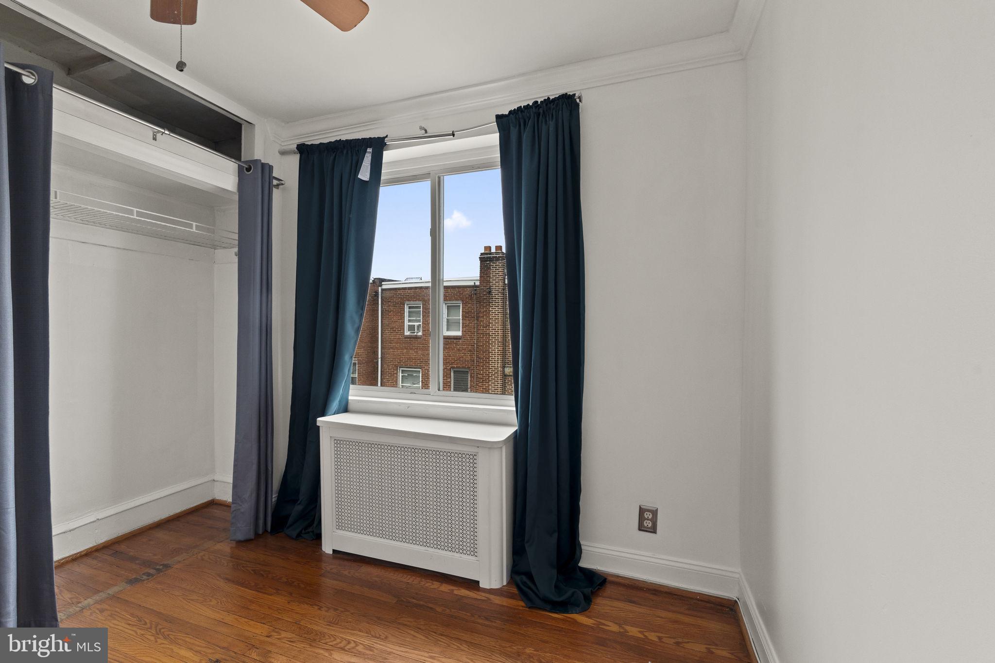 OXFORD CIRCLE - Residential
