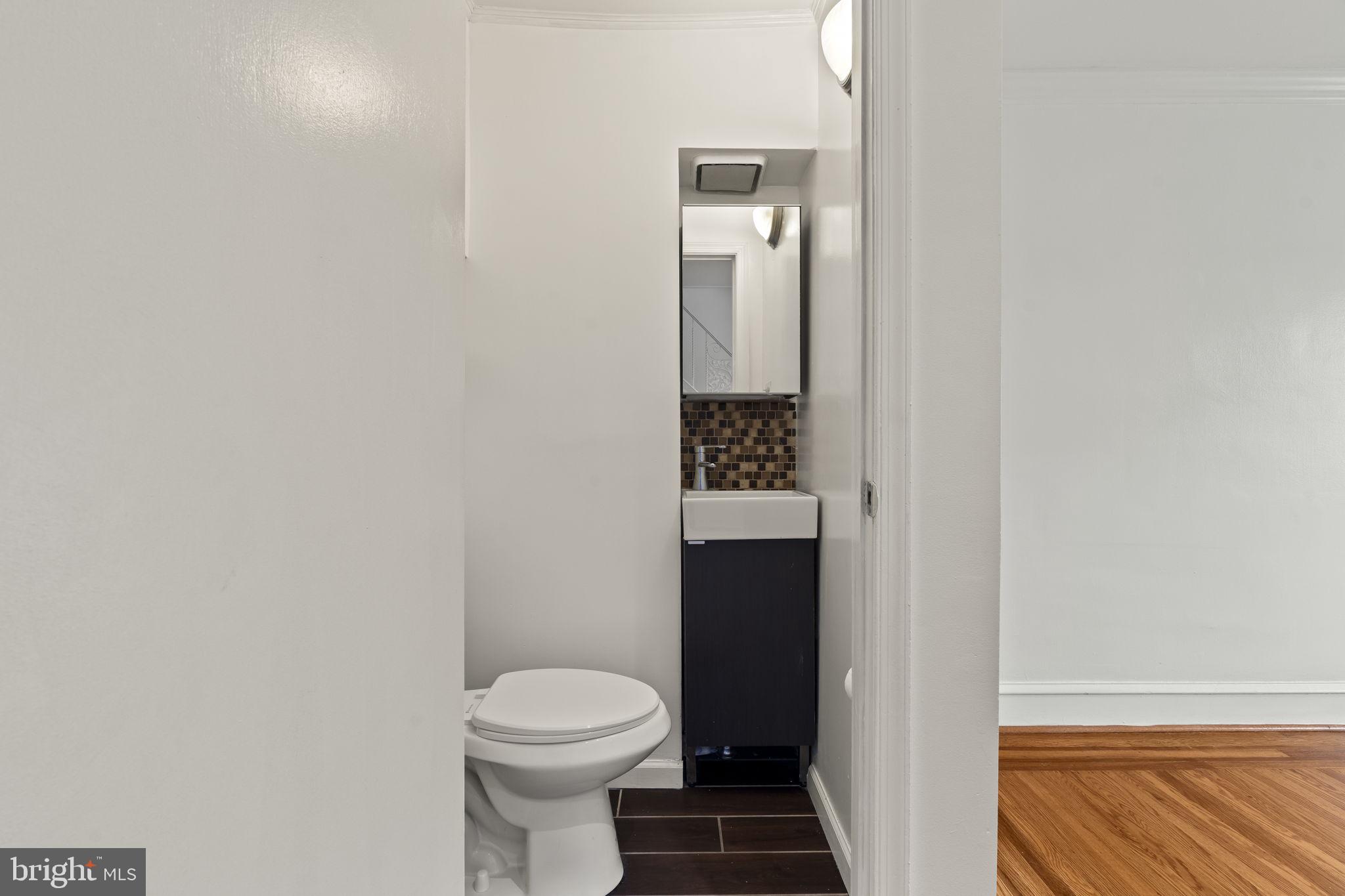 OXFORD CIRCLE - Residential