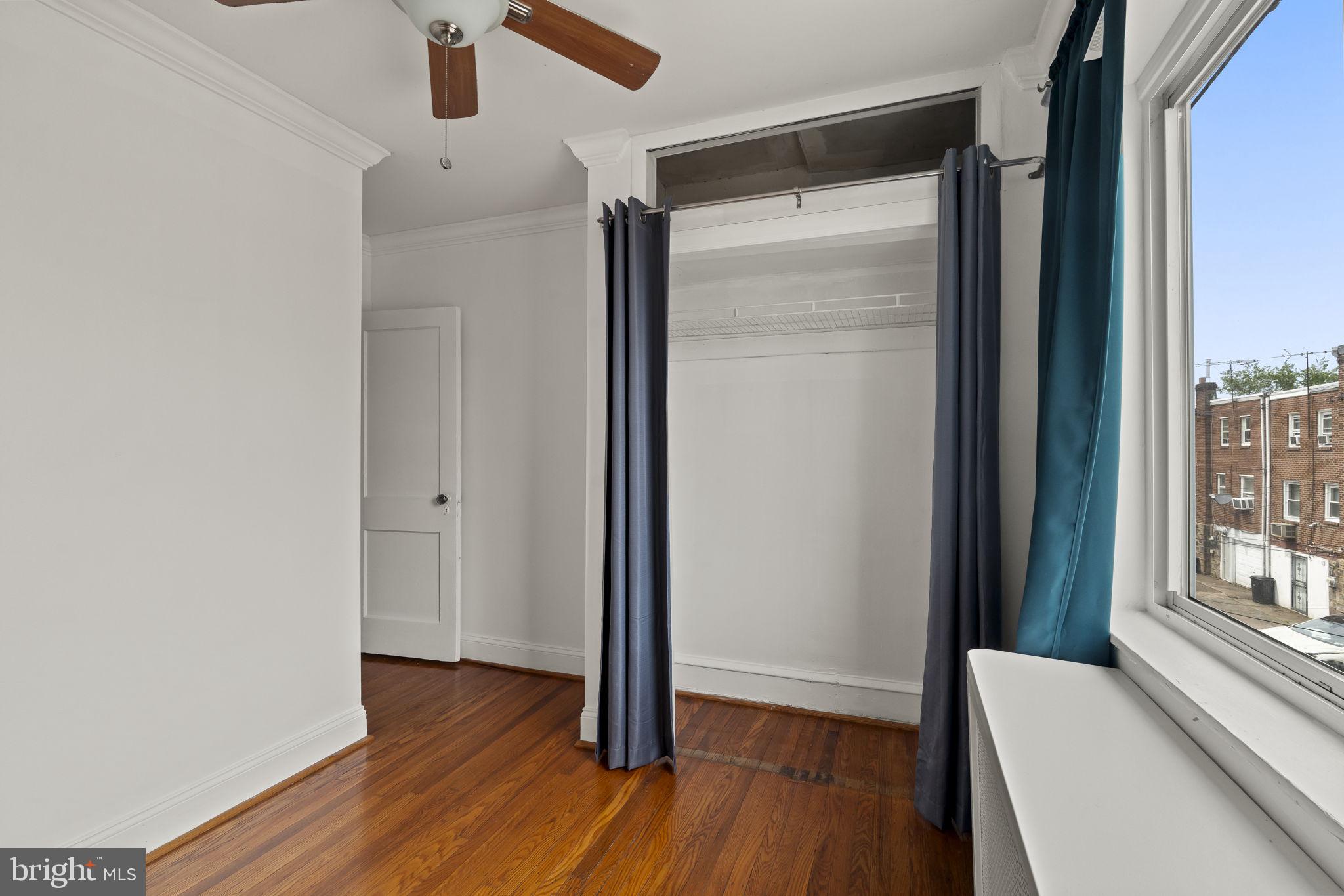 OXFORD CIRCLE - Residential