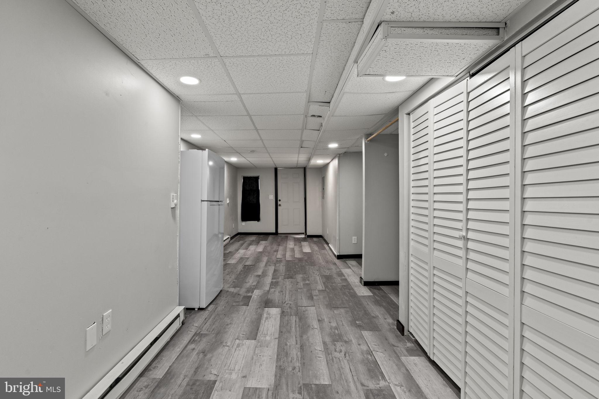 OXFORD CIRCLE - Residential
