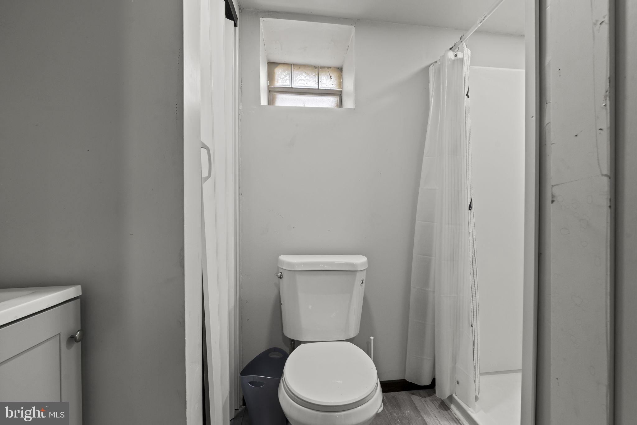 OXFORD CIRCLE - Residential