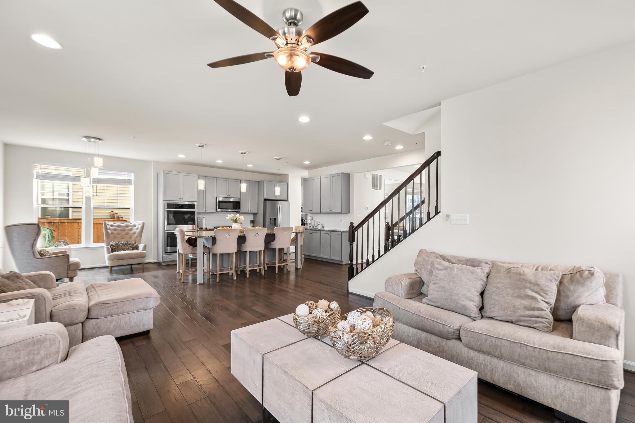 TALLYN RIDGE - Residential