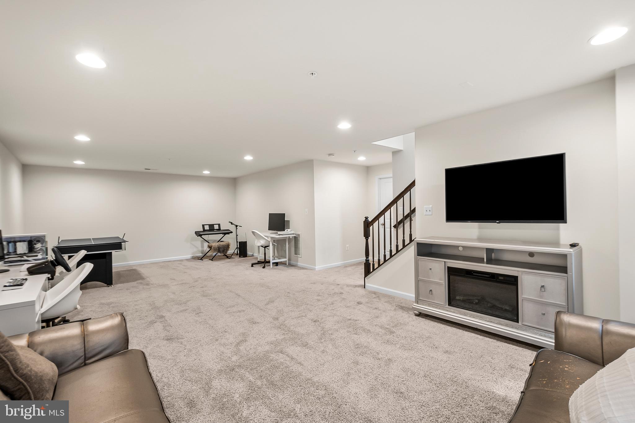 TALLYN RIDGE - Residential