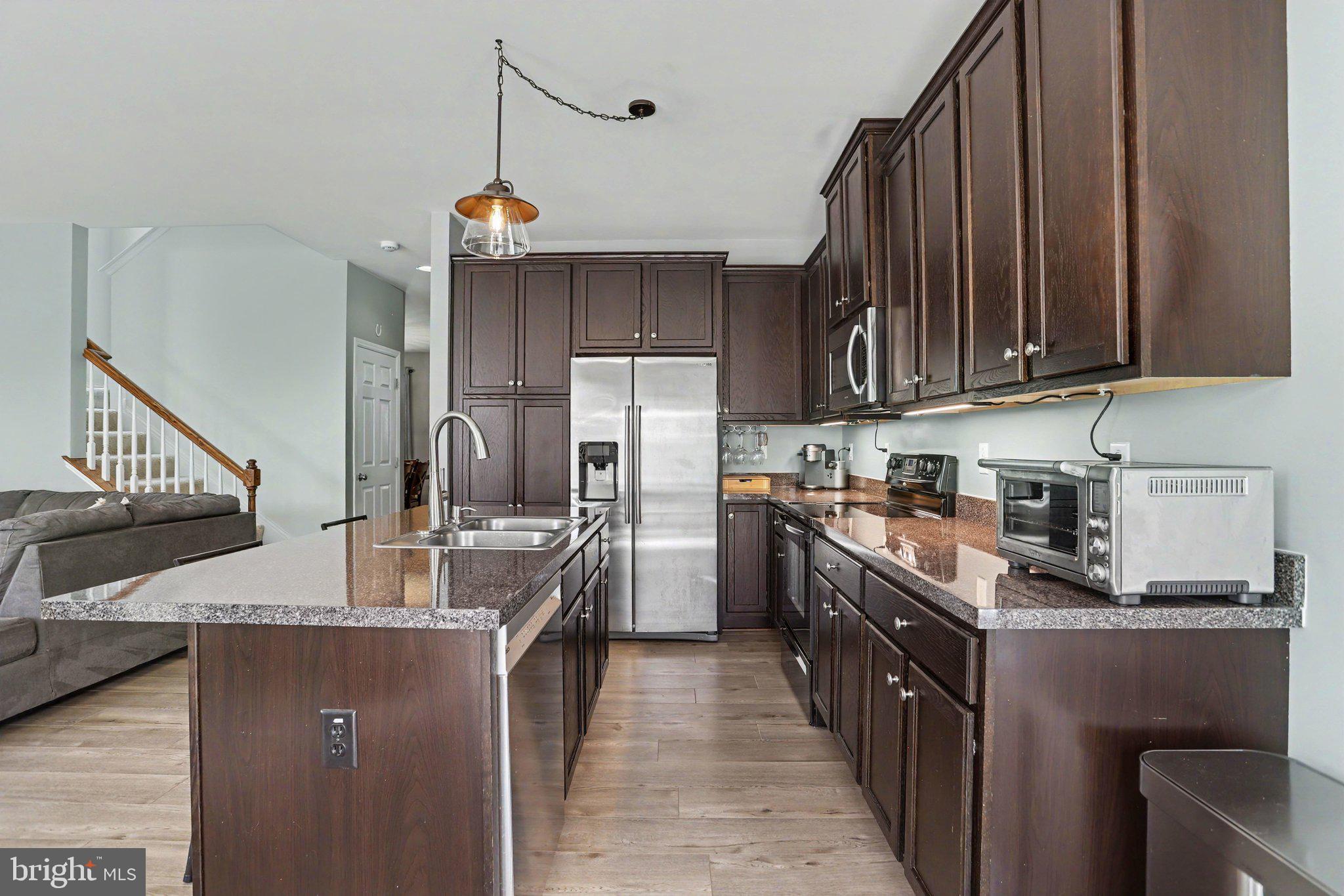 FLORIN HILL - Residential