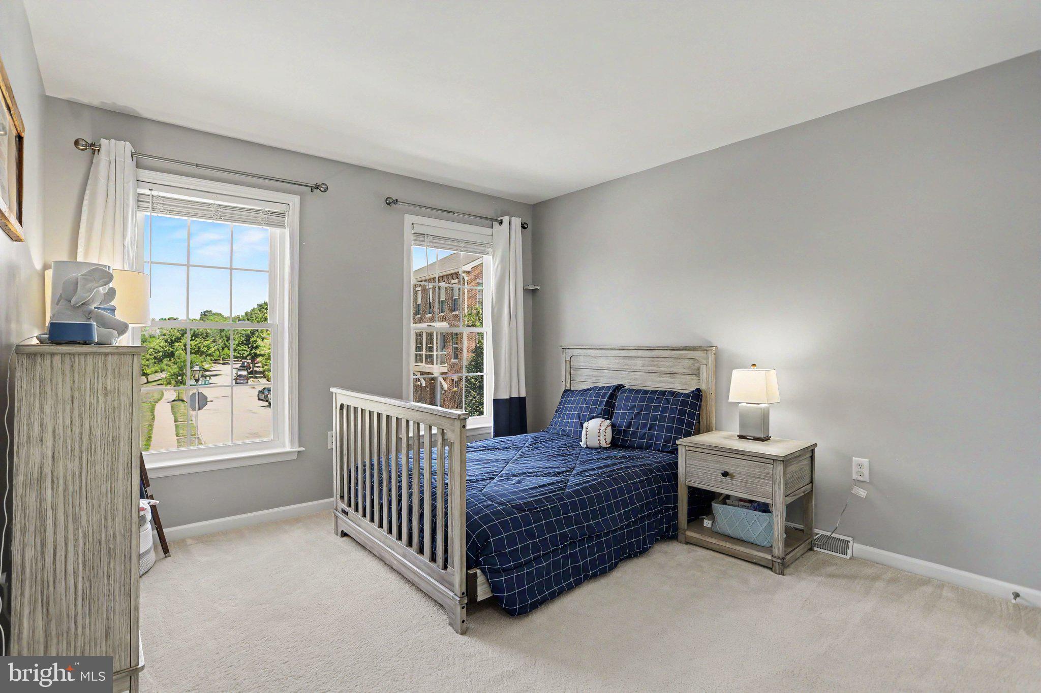 FLORIN HILL - Residential