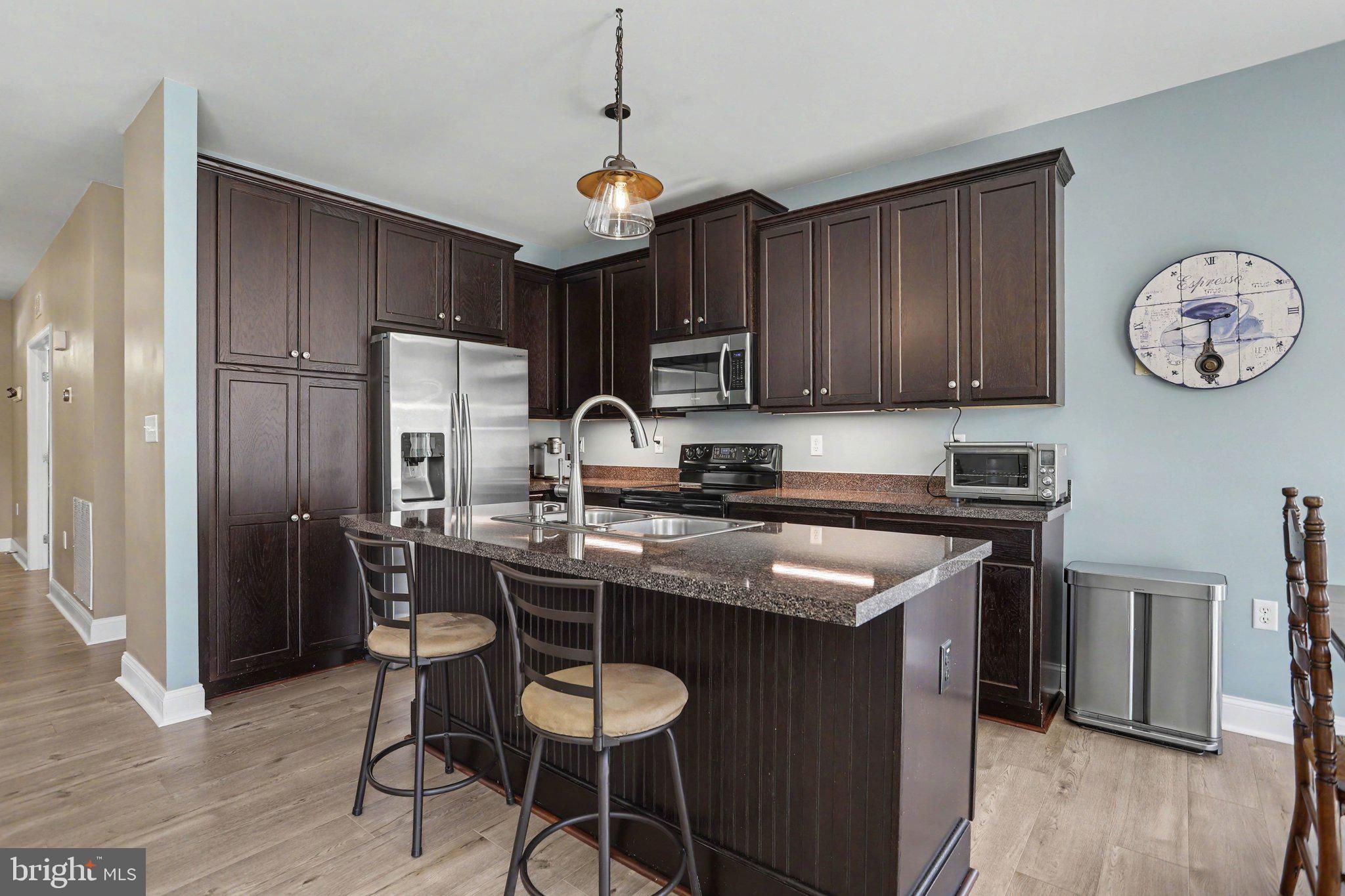 FLORIN HILL - Residential
