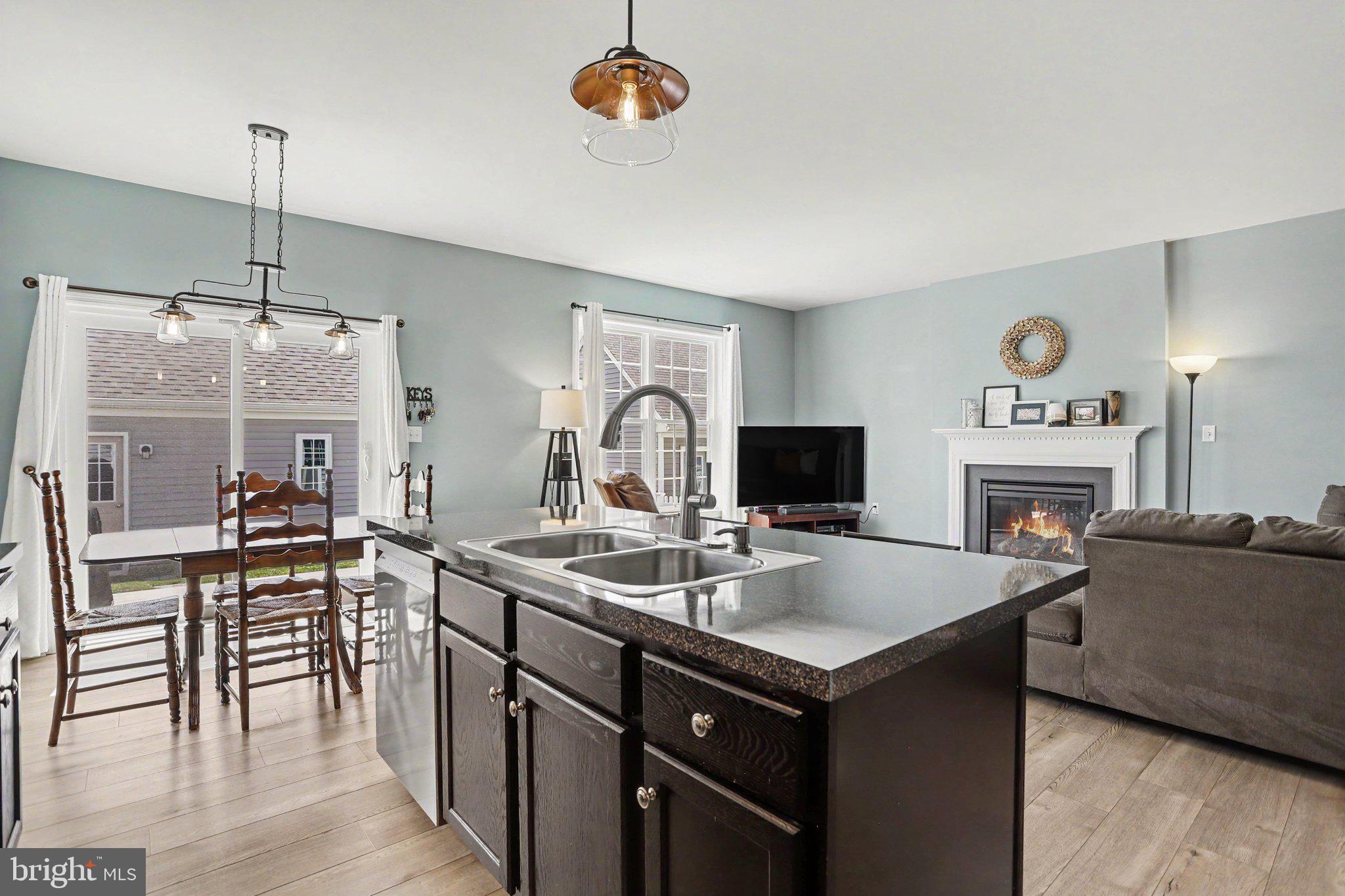 FLORIN HILL - Residential