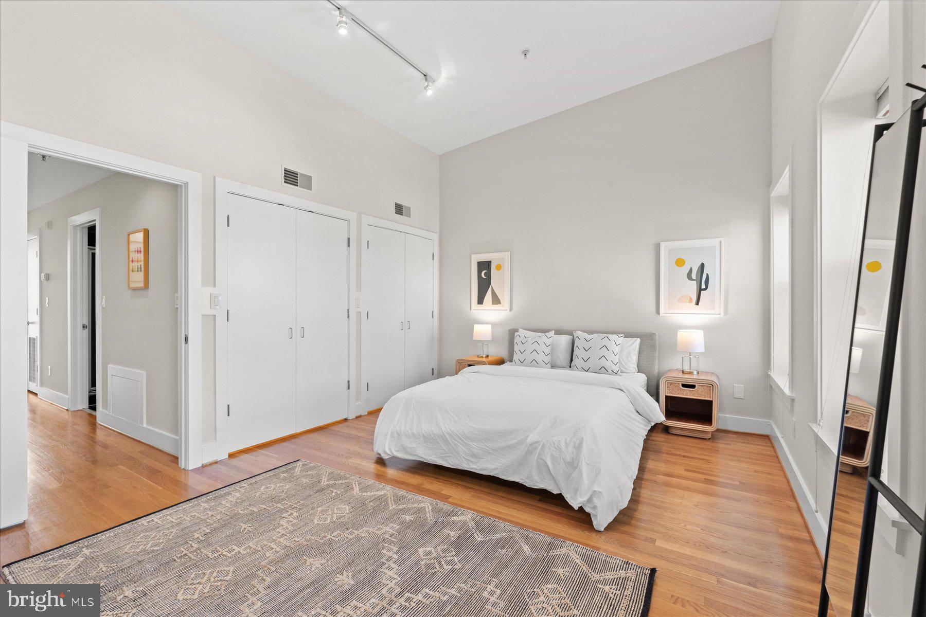 LOGAN CIRCLE - Residential