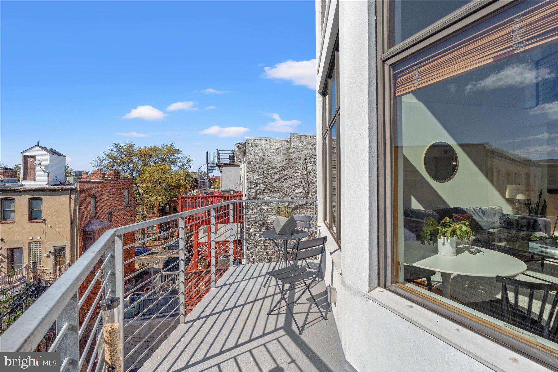 LOGAN CIRCLE - Residential