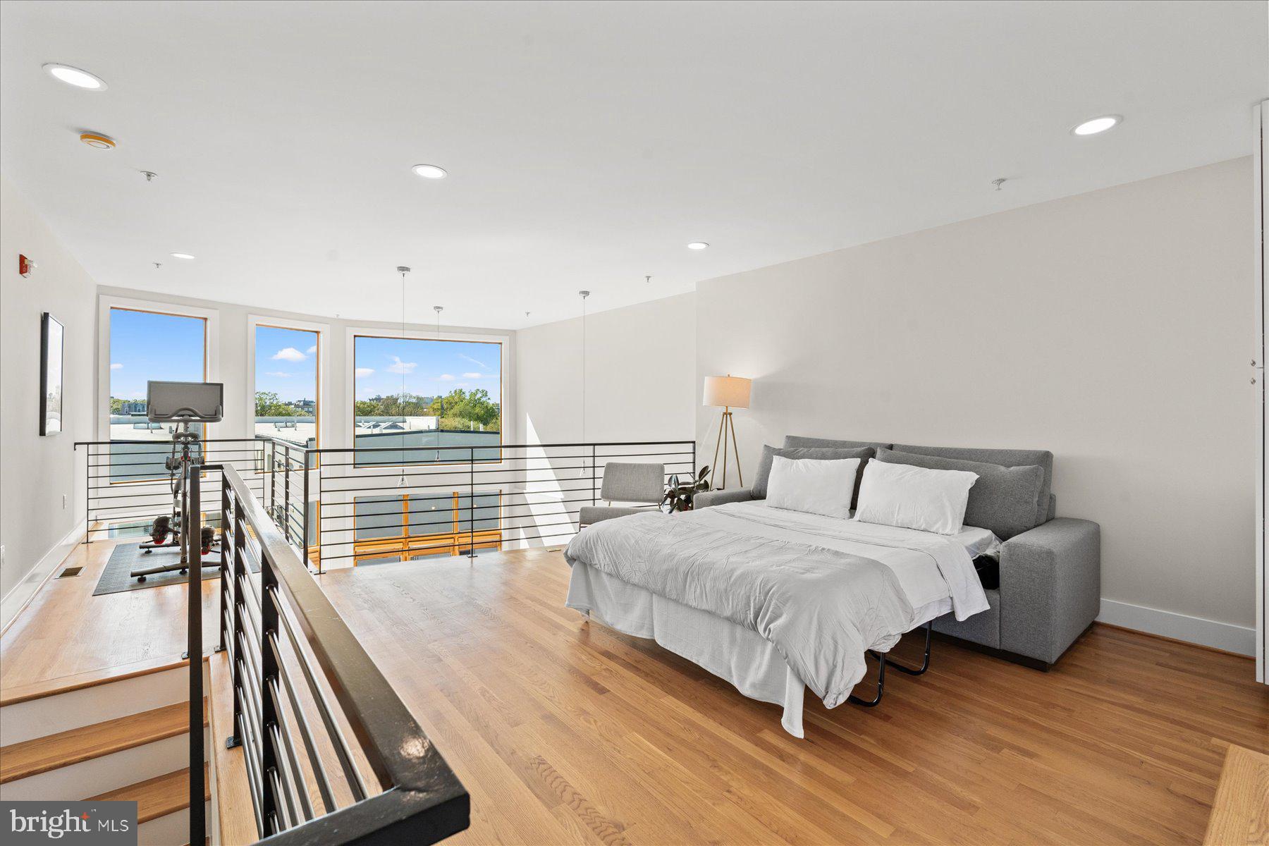 LOGAN CIRCLE - Residential