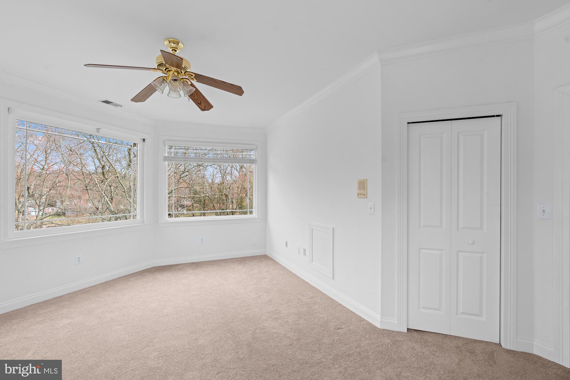 SWAN LAKE - Residential