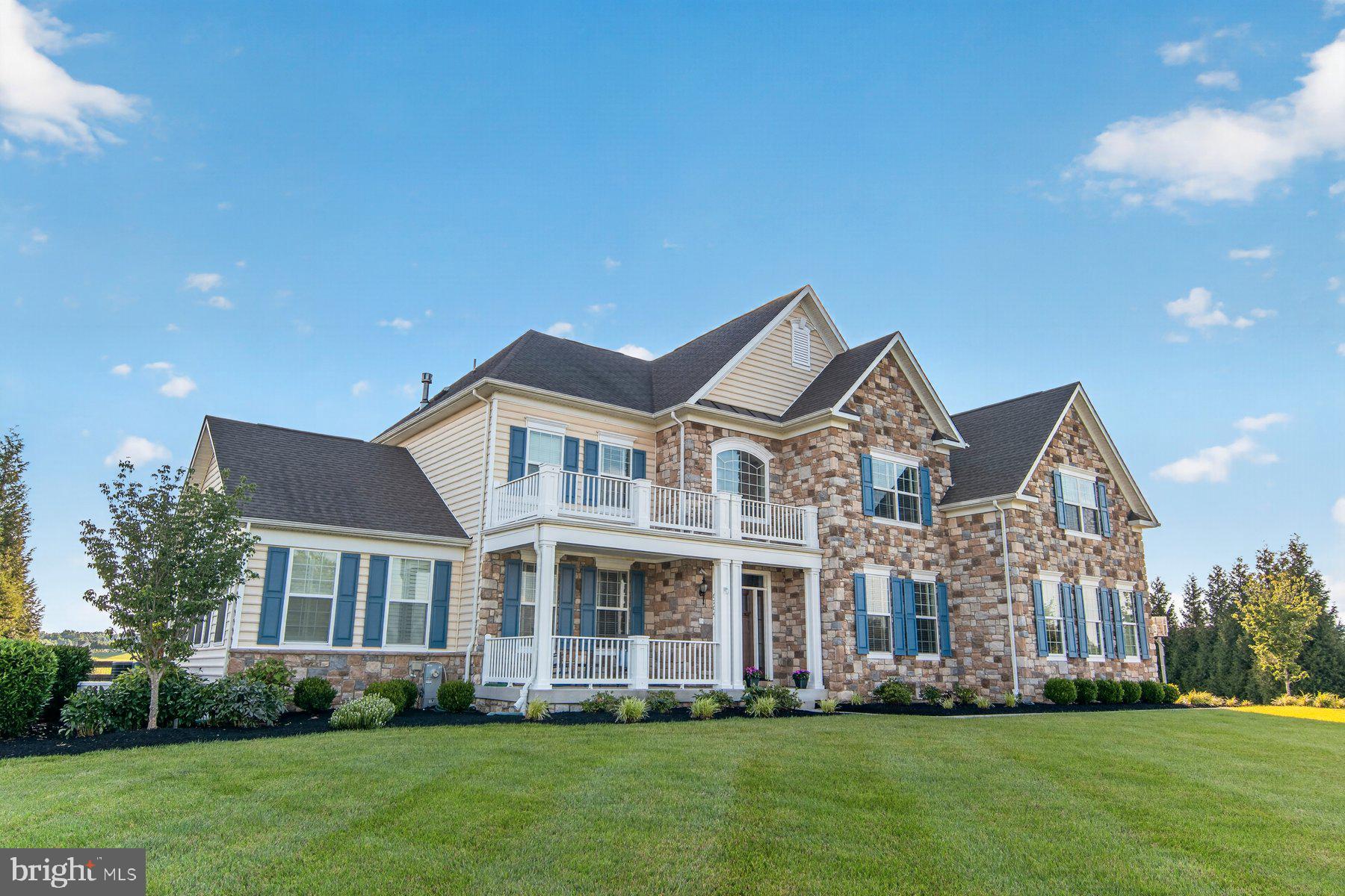 CHIMNEY ROCK - Residential