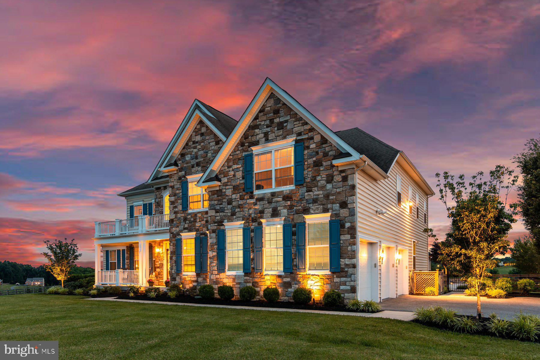 CHIMNEY ROCK - Residential