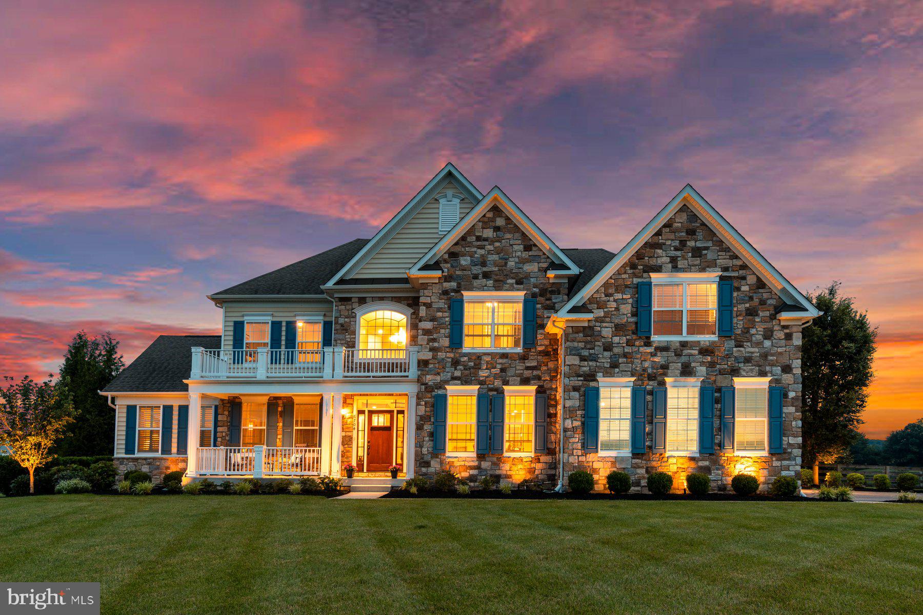 CHIMNEY ROCK - Residential