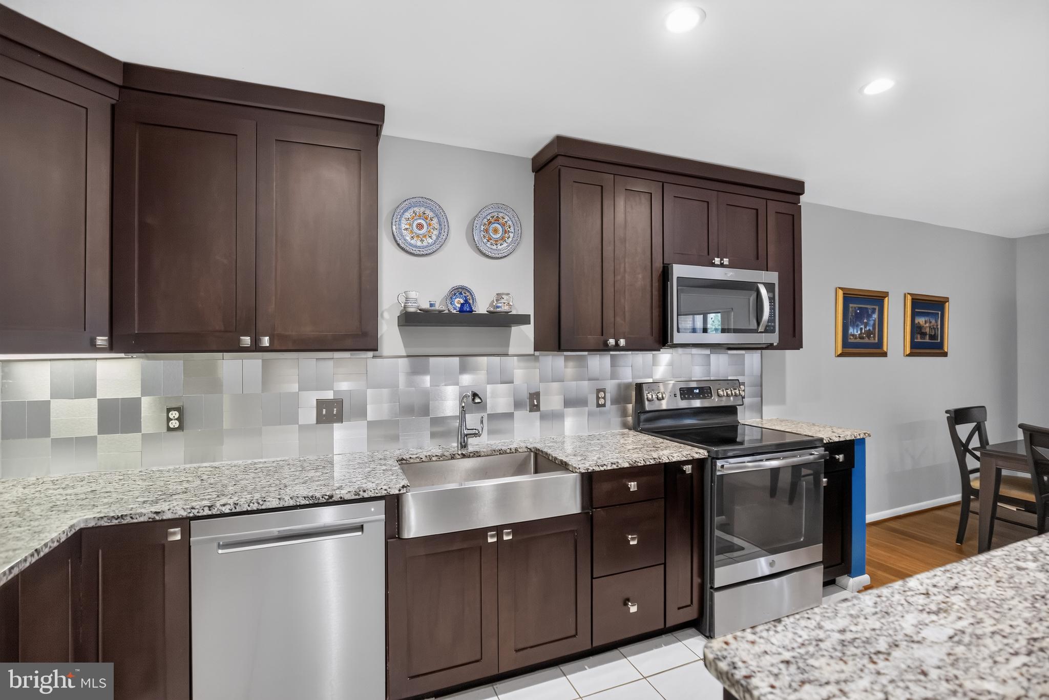 ANNEN WOODS - Residential