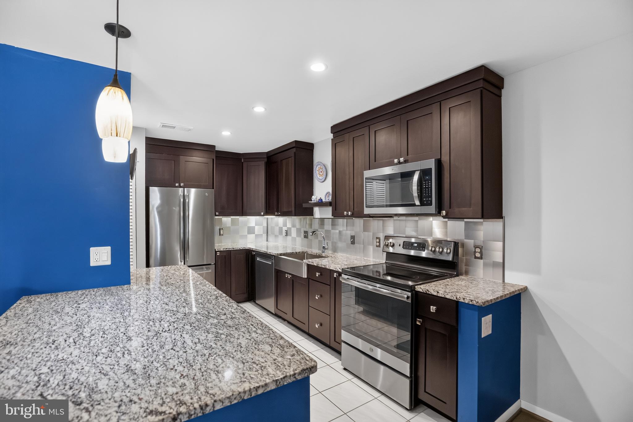 ANNEN WOODS - Residential