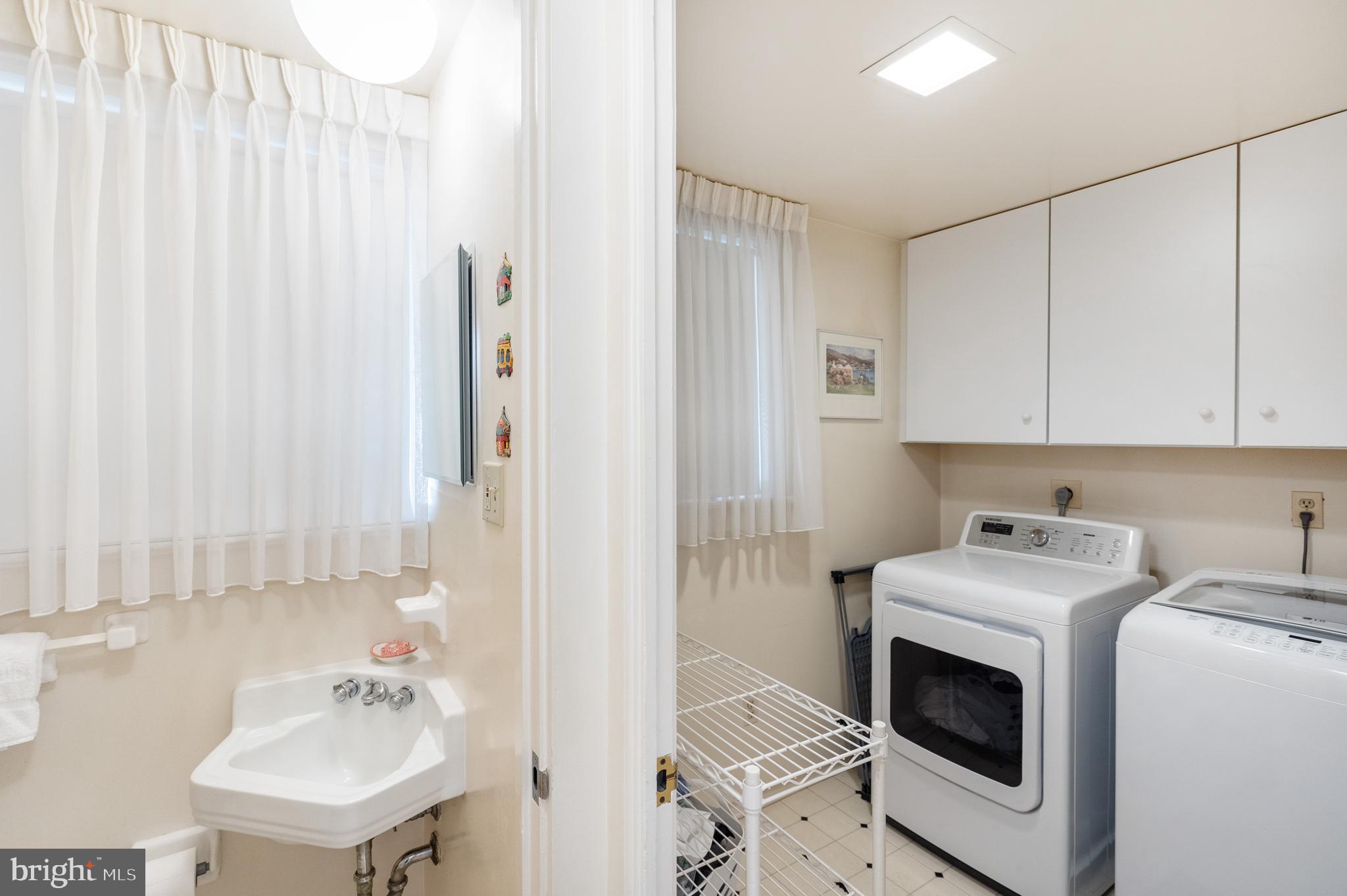 WOODBROOK - Residential