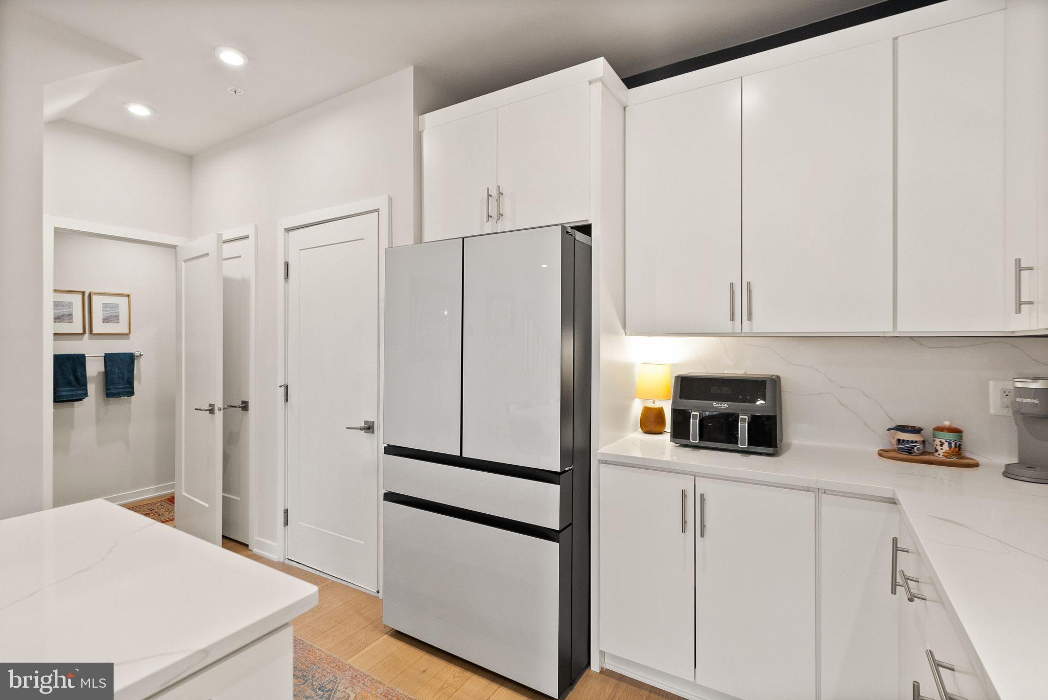 METRO WALK AT MOOREFIELD STATION - Residential Lease