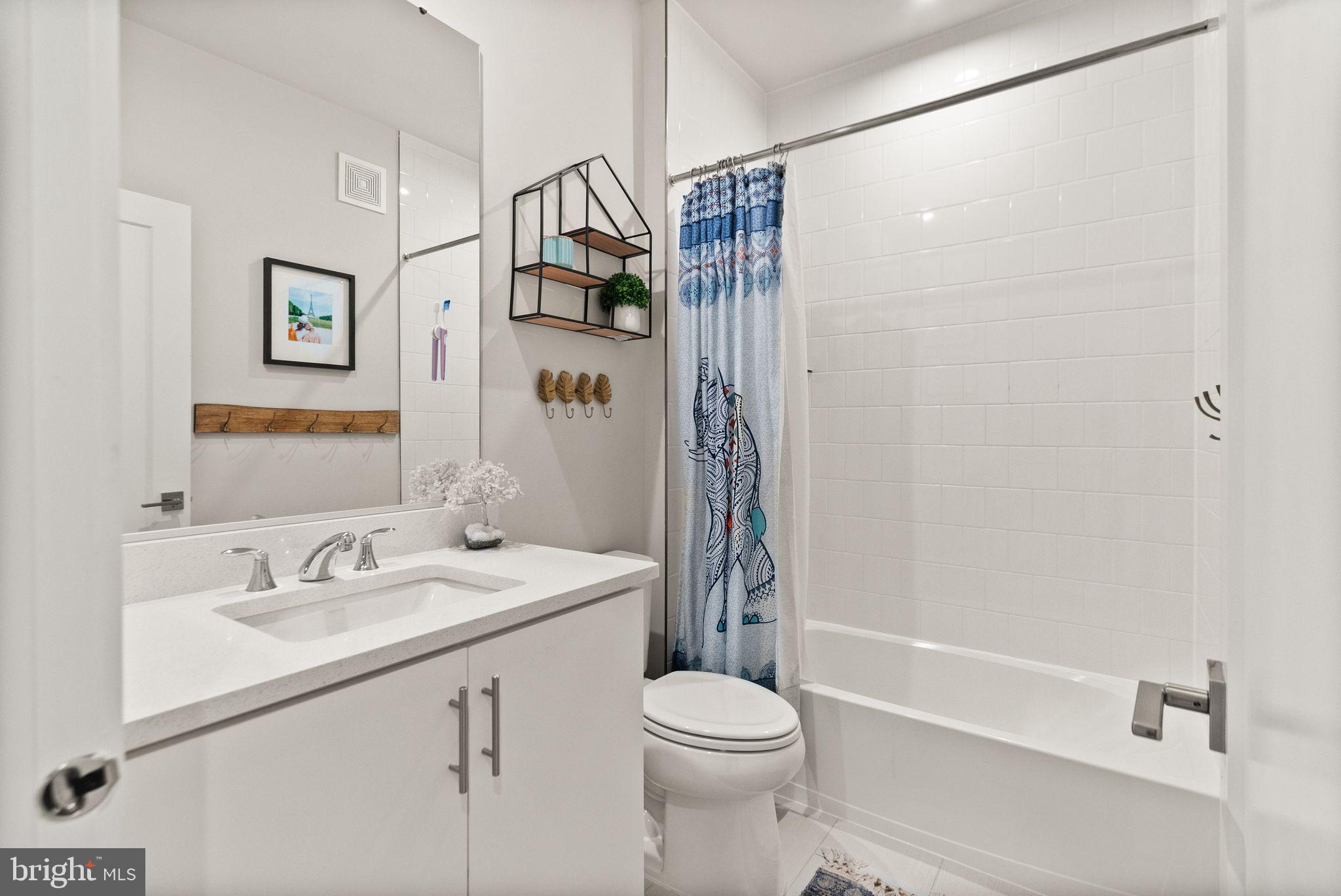 METRO WALK AT MOOREFIELD STATION - Residential Lease