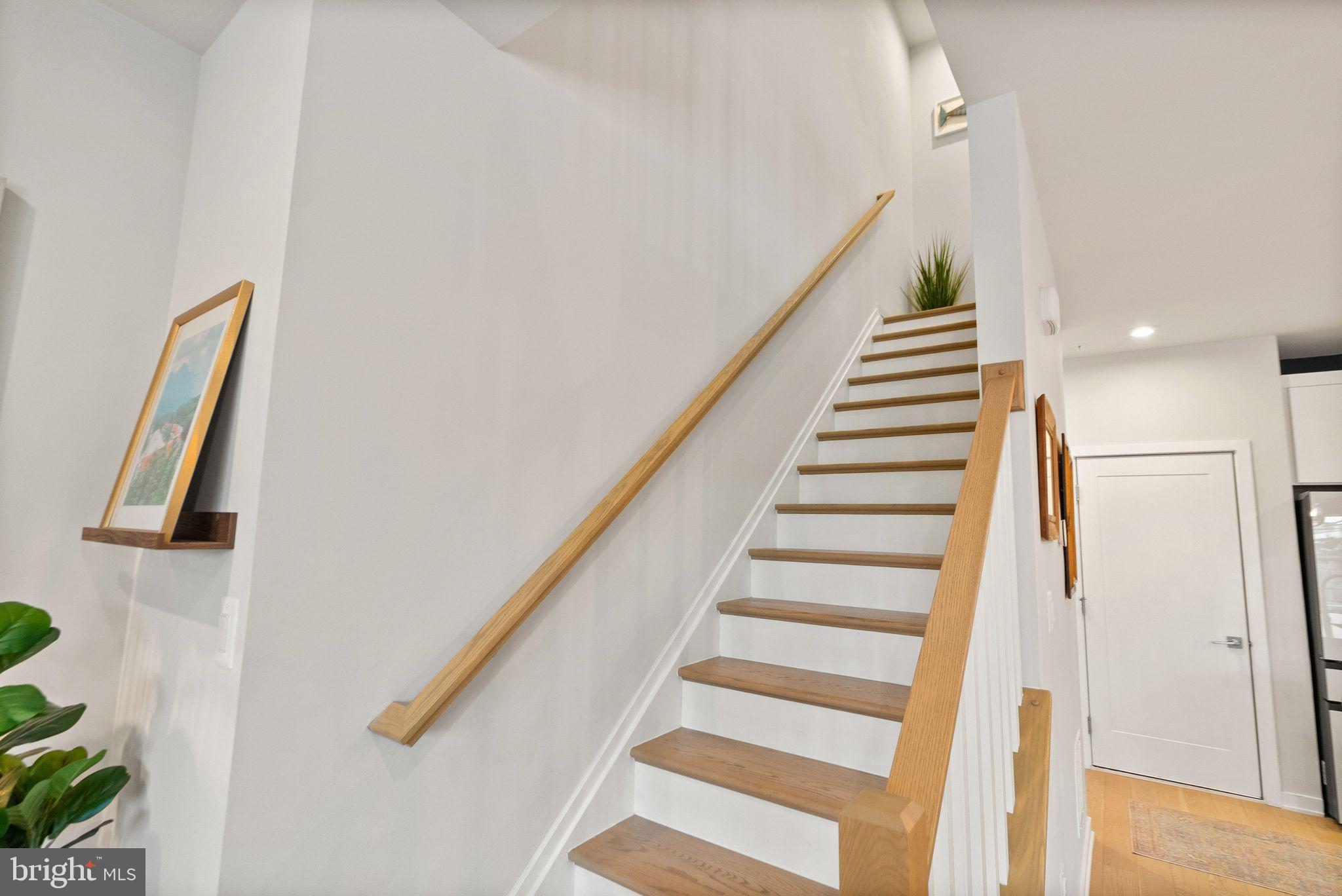 METRO WALK AT MOOREFIELD STATION - Residential Lease