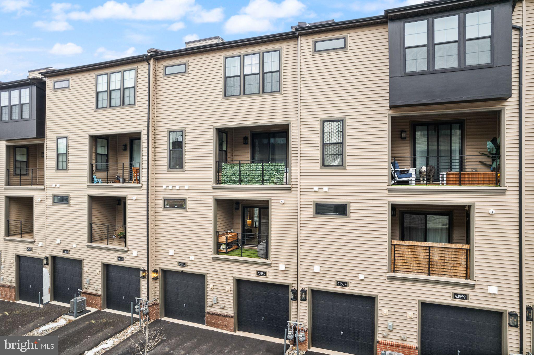 METRO WALK AT MOOREFIELD STATION - Residential Lease