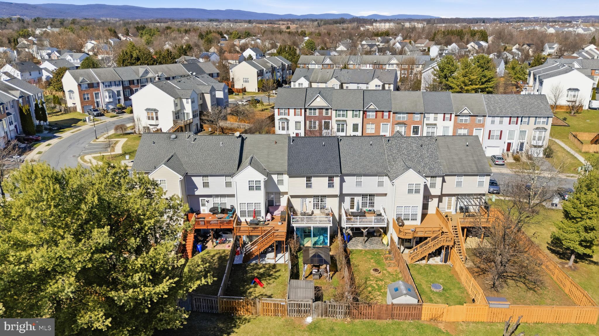 NORTH CROSSING - Residential
