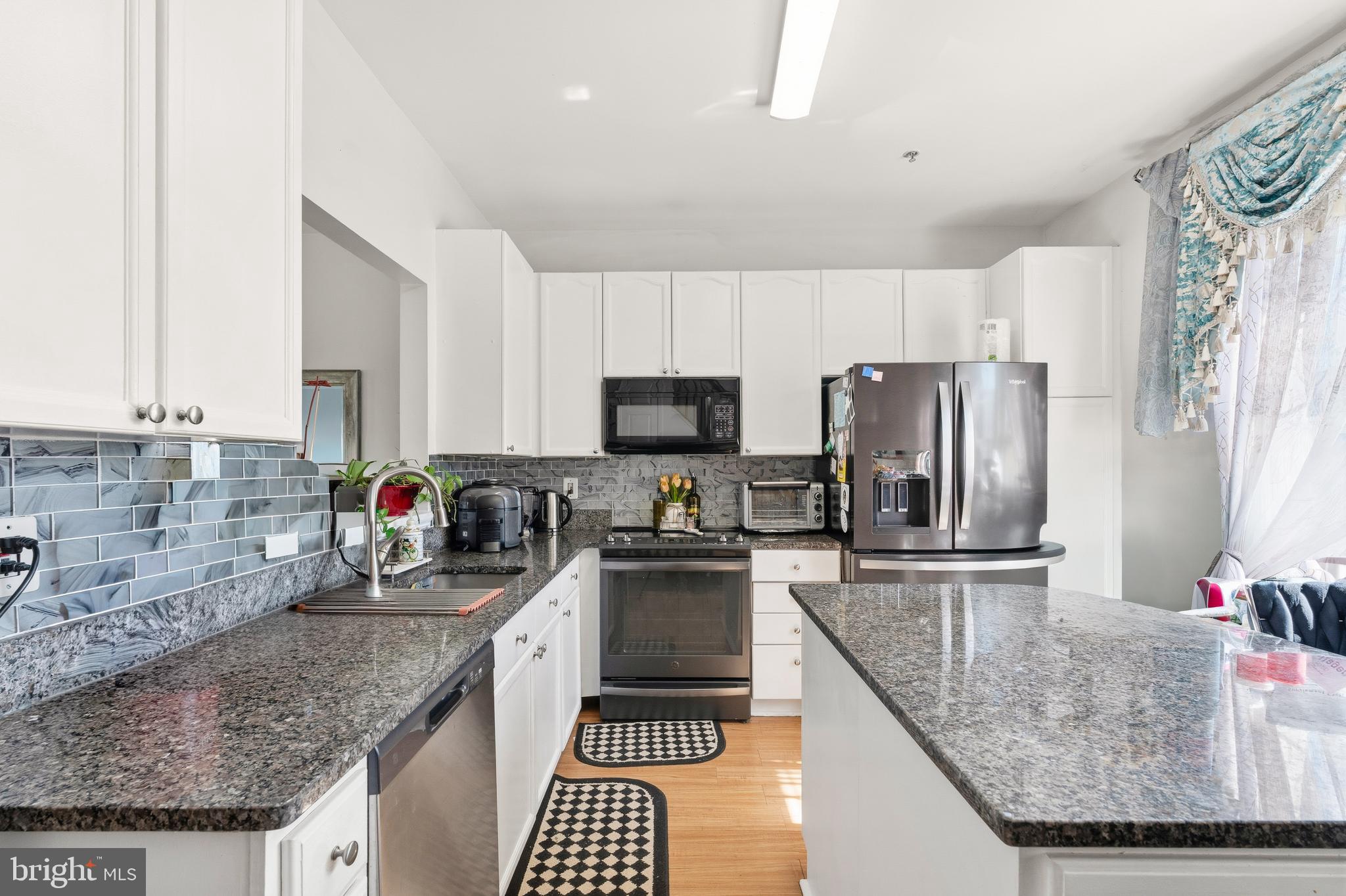NORTH CROSSING - Residential