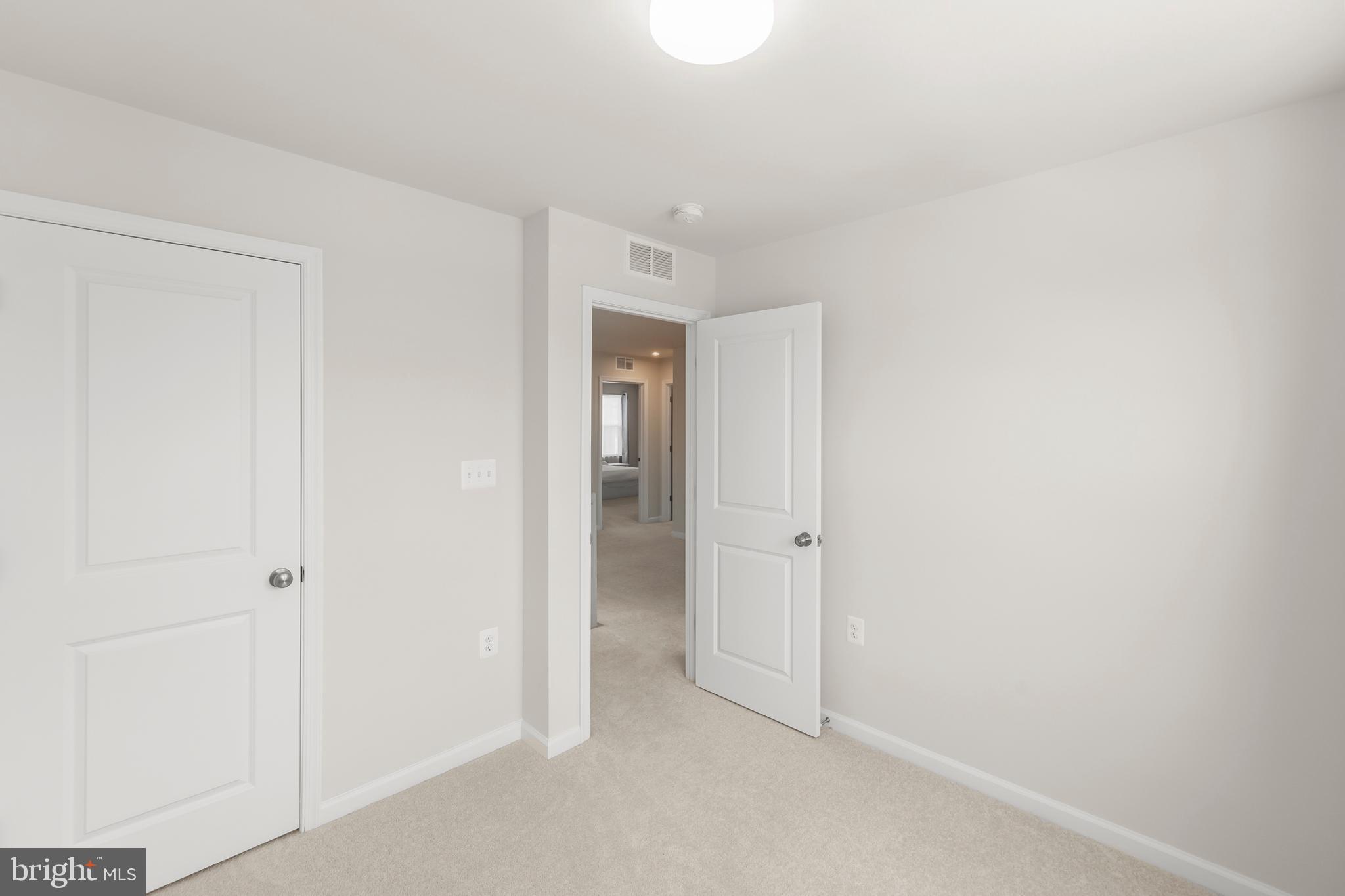 PRESIDENTS POINTE - Residential