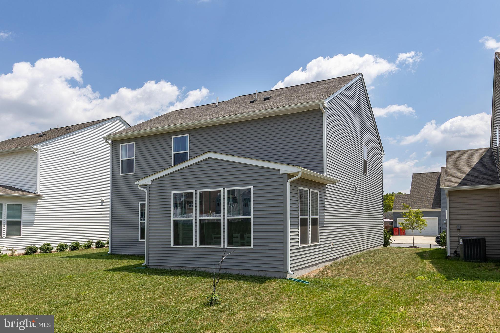 PRESIDENTS POINTE - Residential