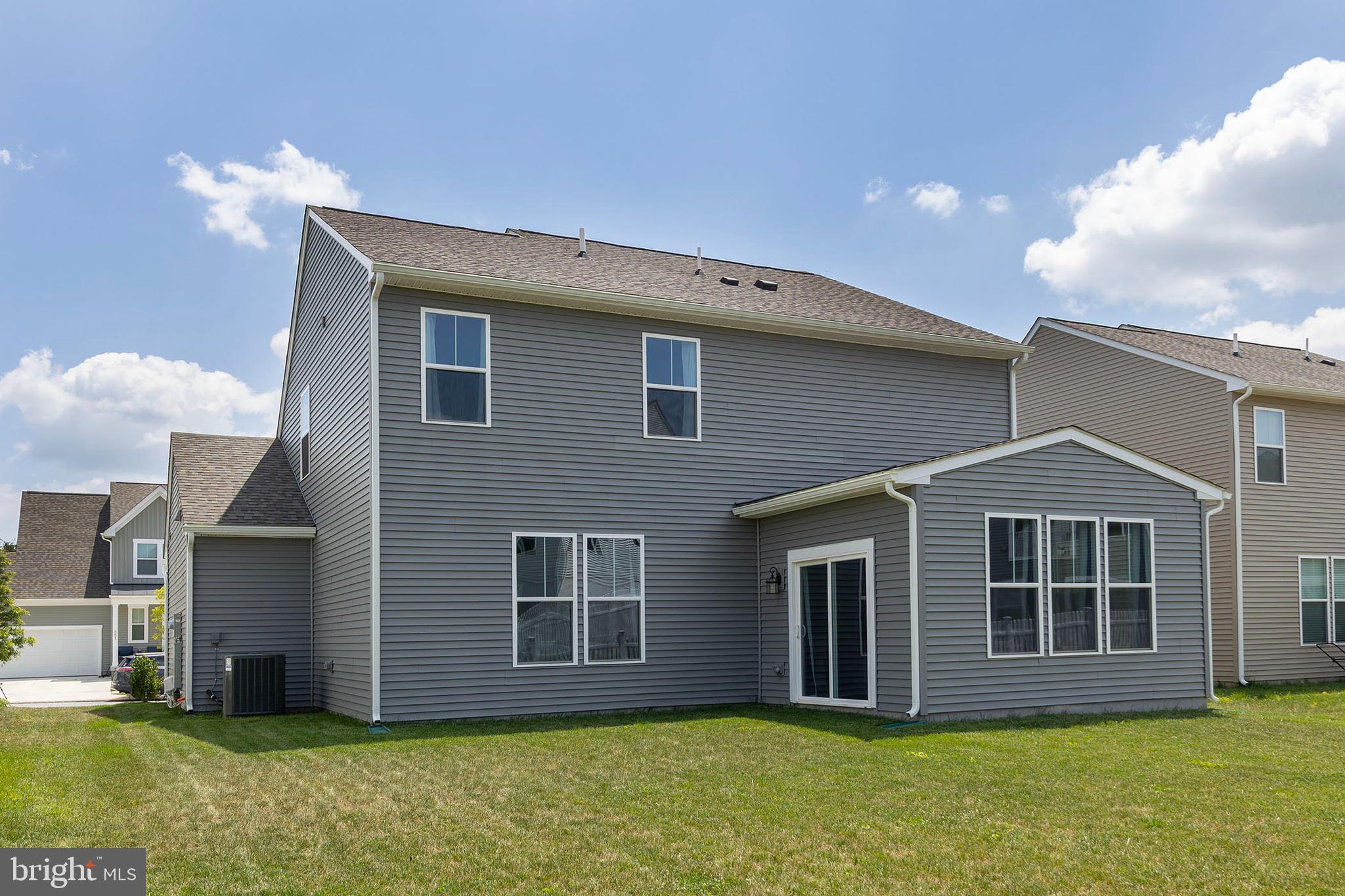 PRESIDENTS POINTE - Residential